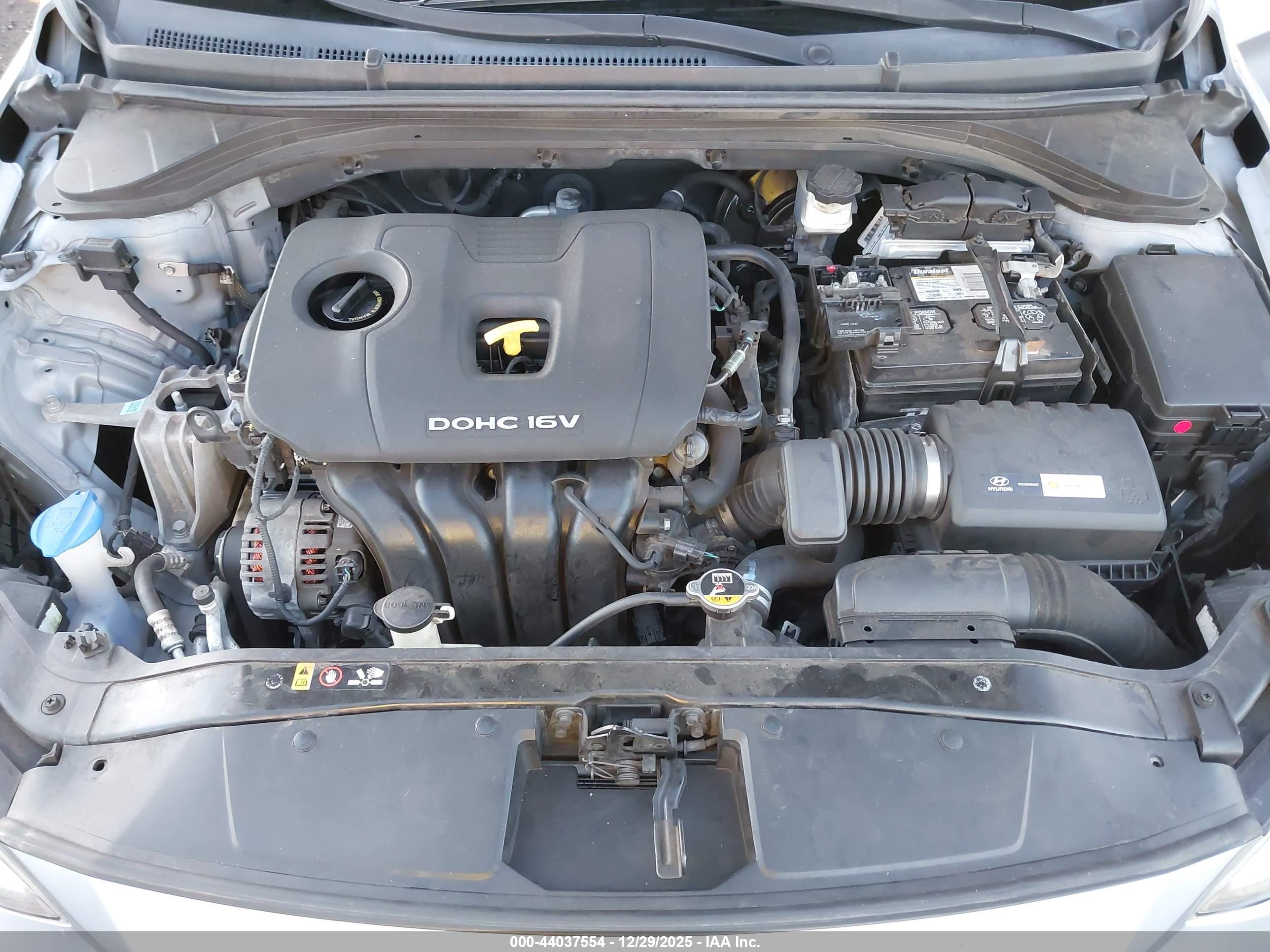 HYUNDAI ELANTRA image 10