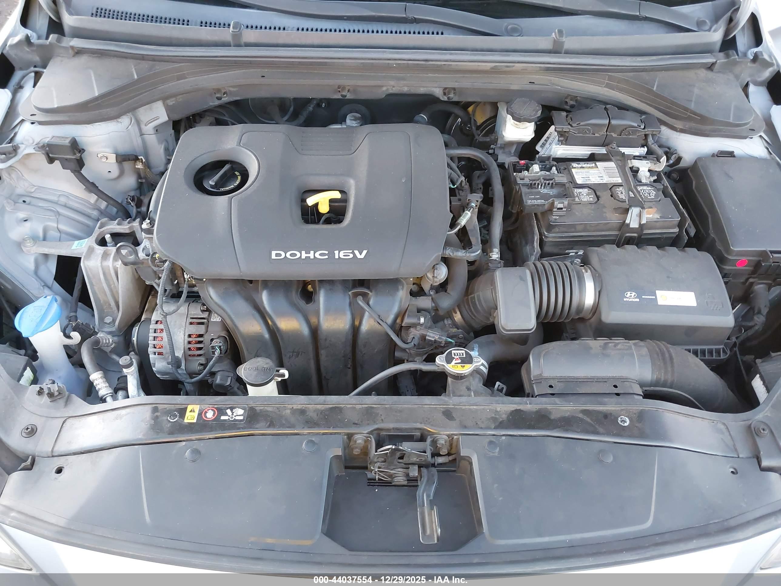 HYUNDAI ELANTRA image 6