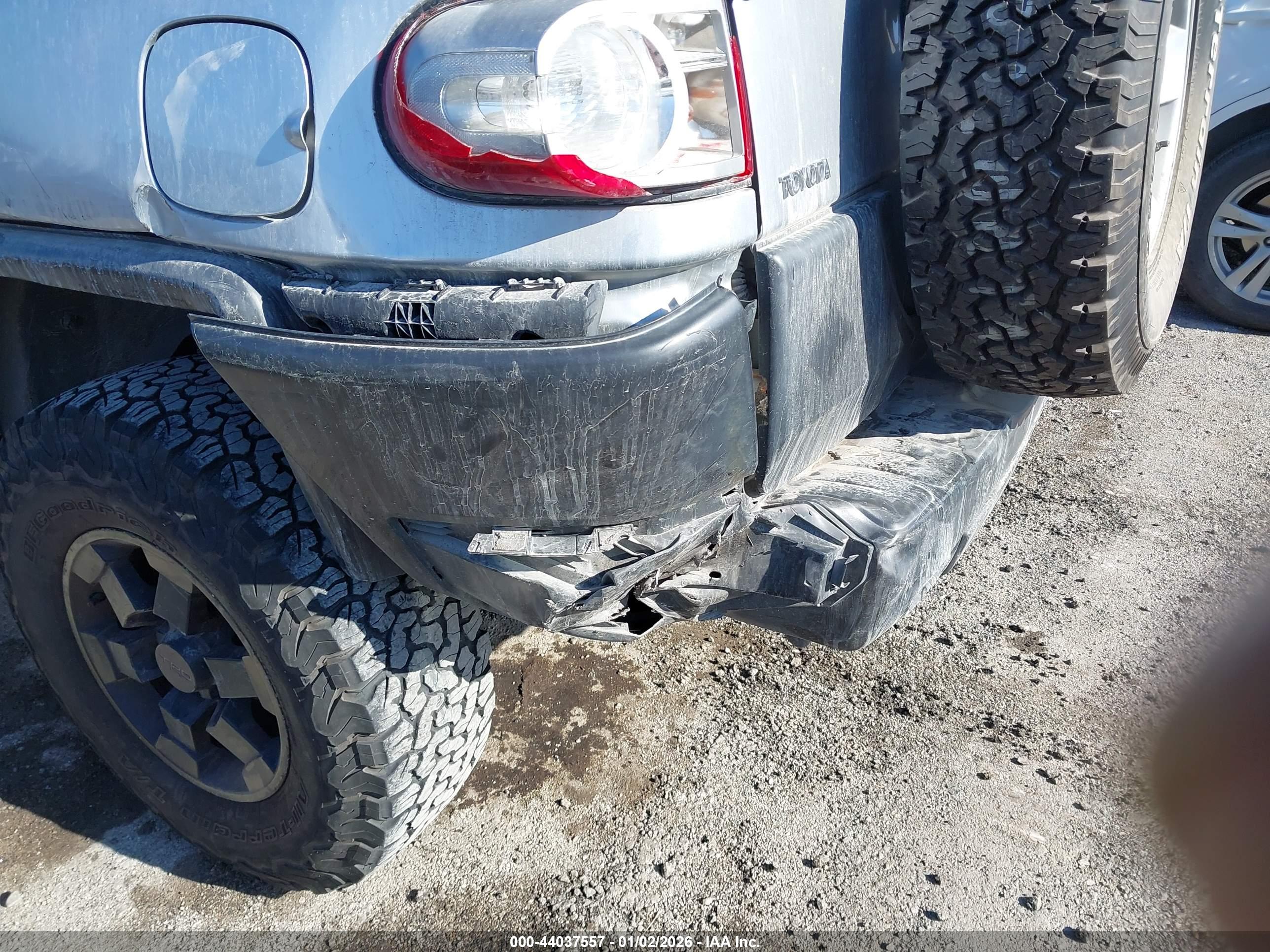 TOYOTA FJ image 6