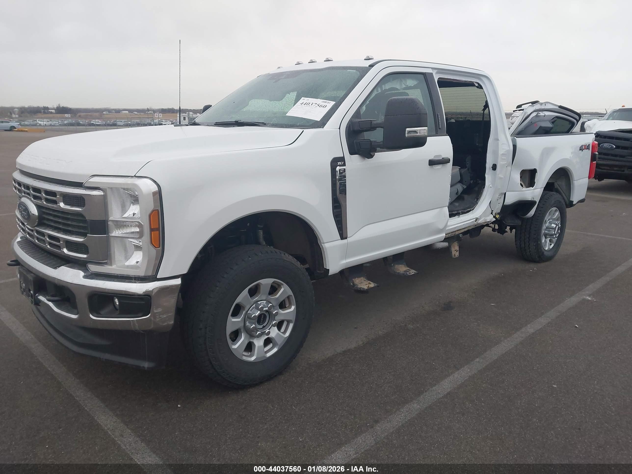 FORD F-250 image 2