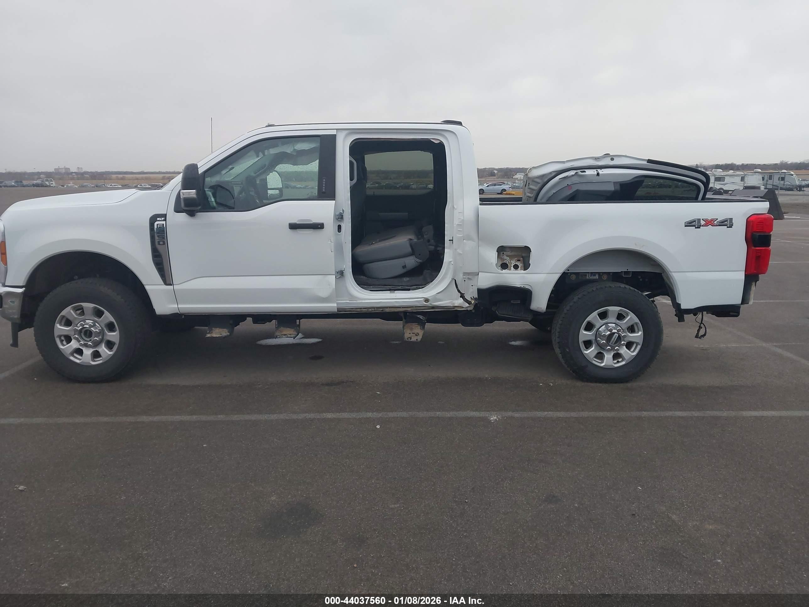 FORD F-250 image 6