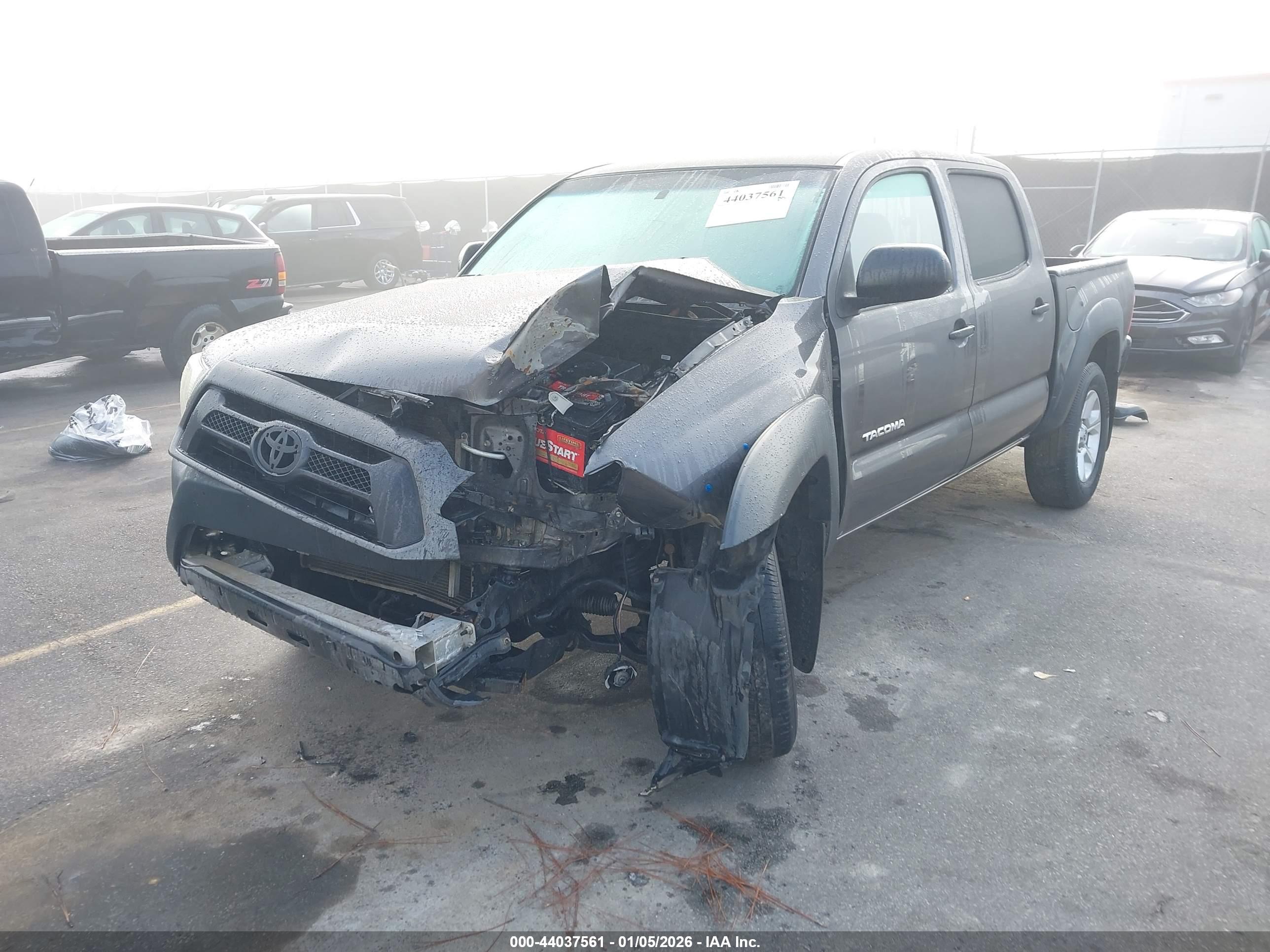 TOYOTA TACOMA image 2