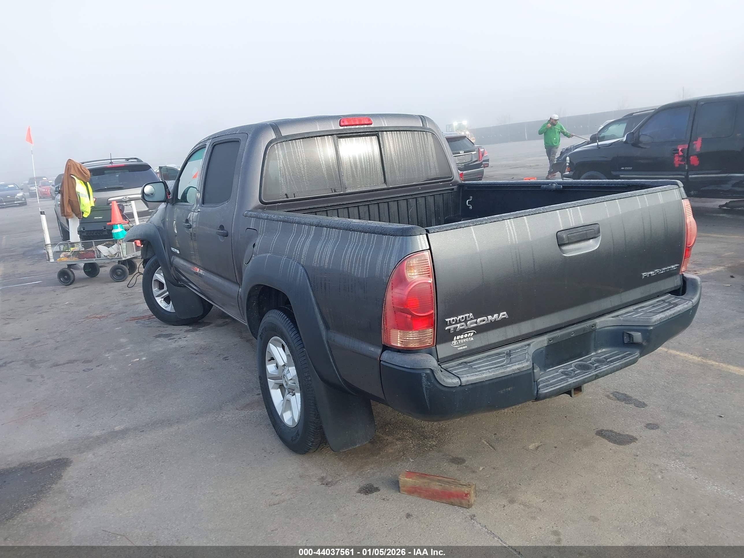 TOYOTA TACOMA image 3