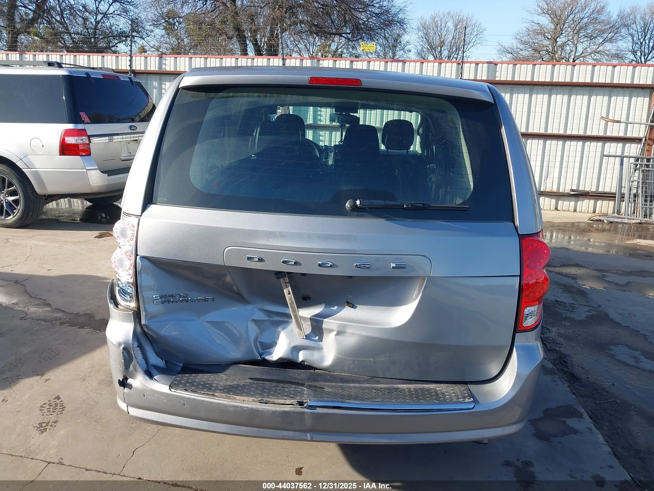 DODGE GRAND image 6