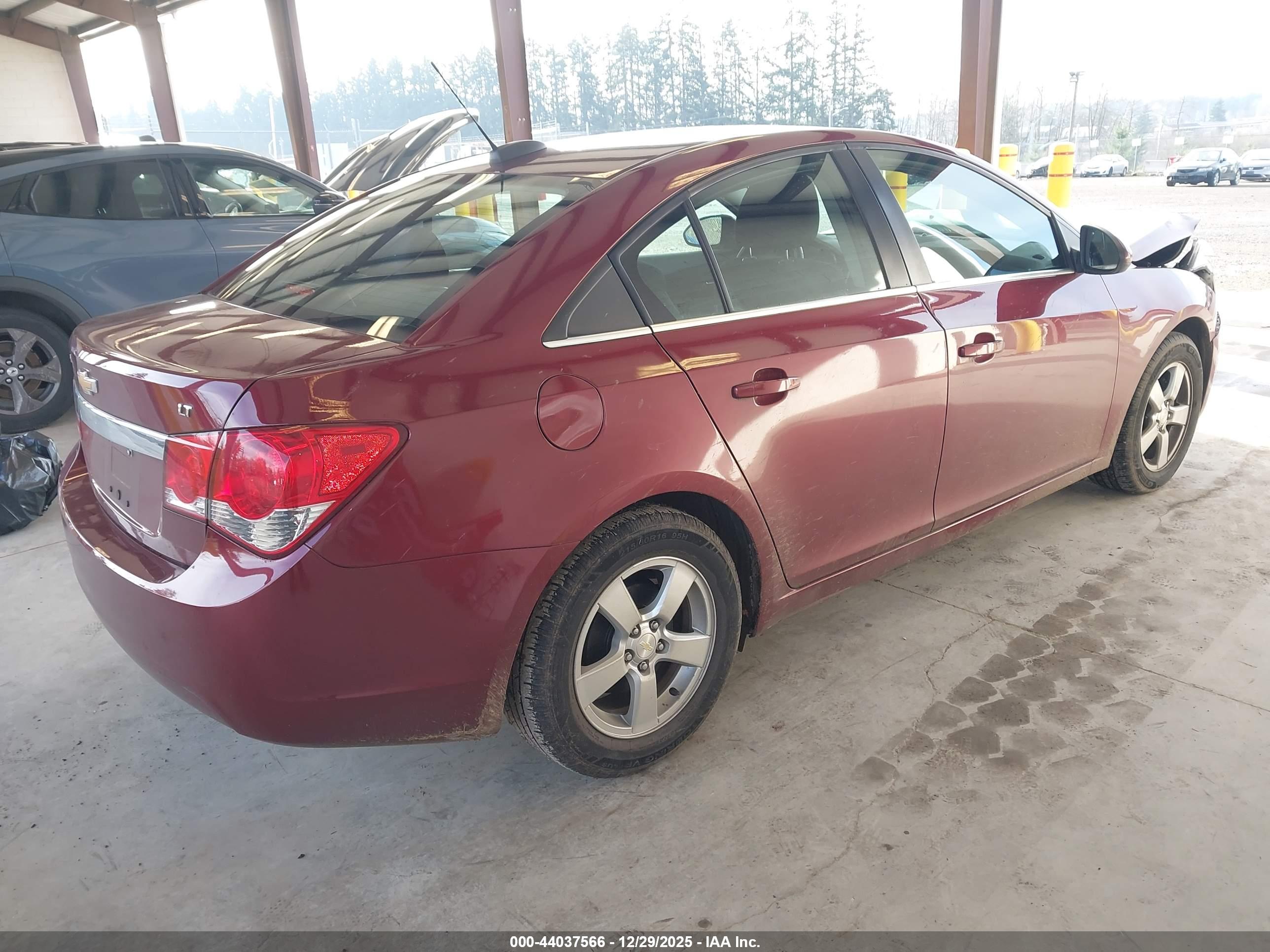 CHEVROLET CRUZE image 4