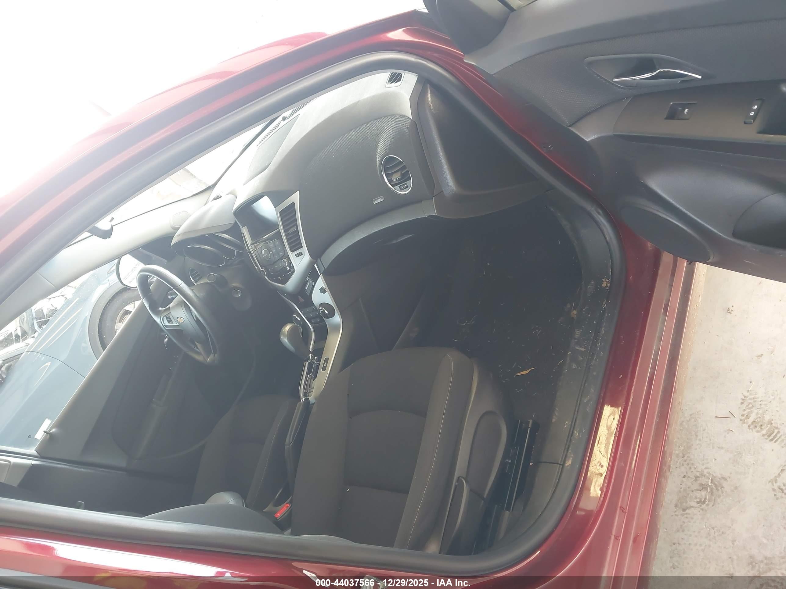 CHEVROLET CRUZE image 5