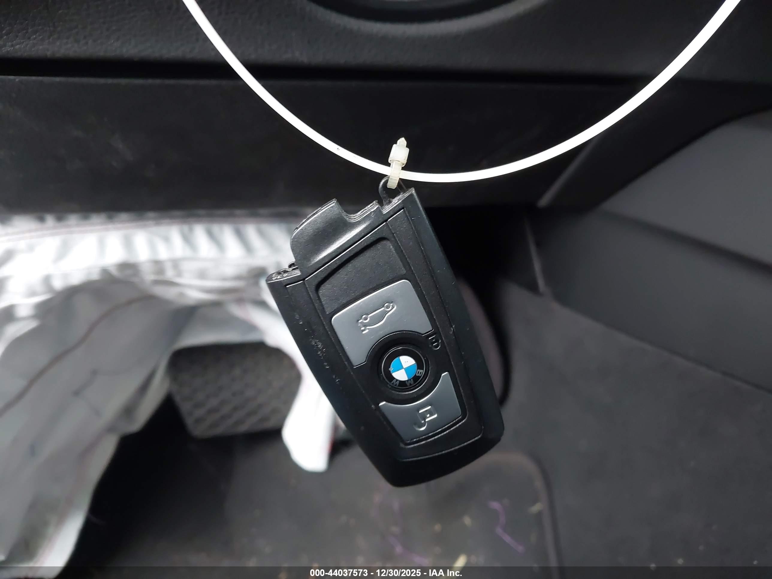 BMW 328I image 11