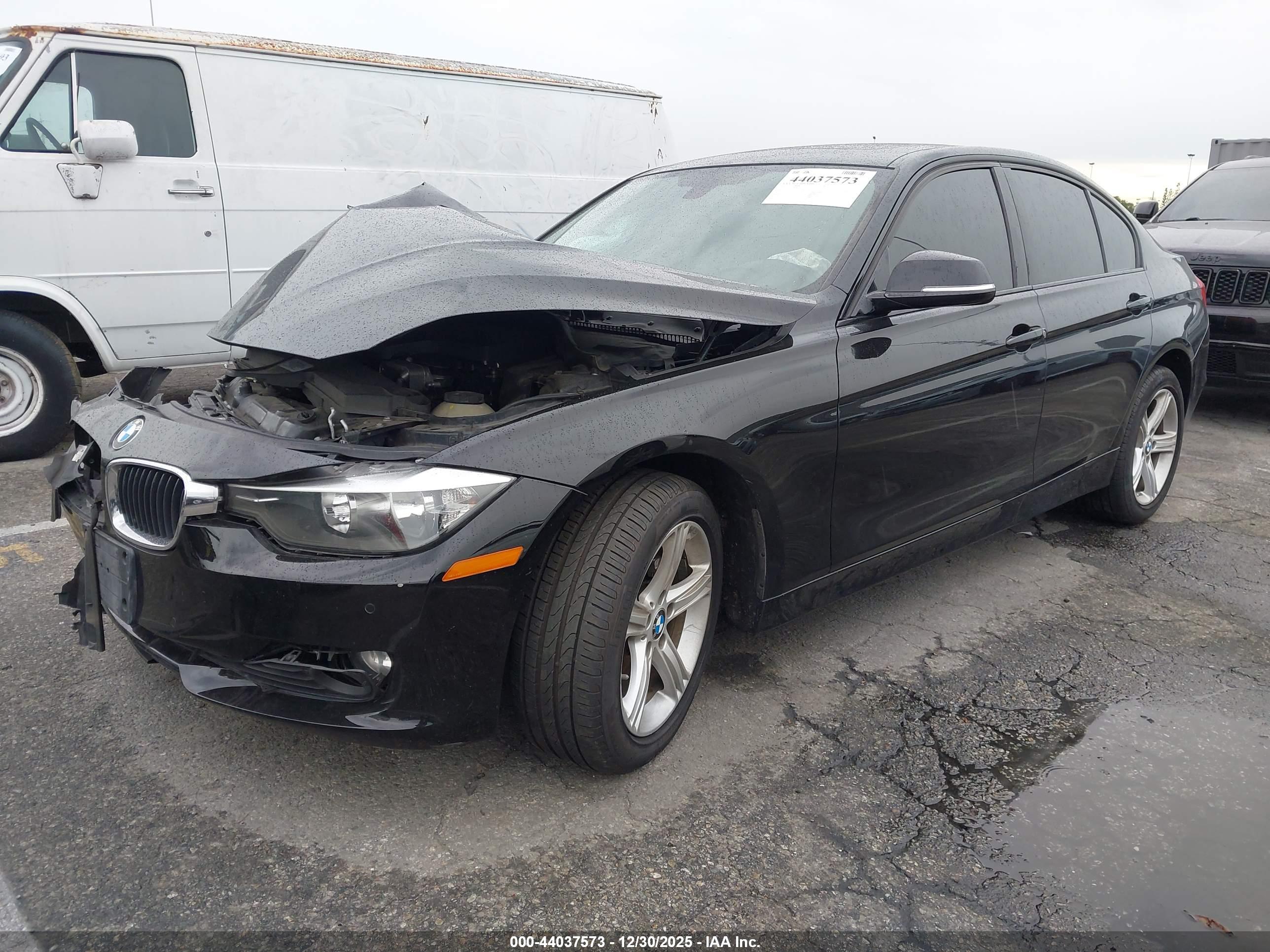 BMW 328I image 2
