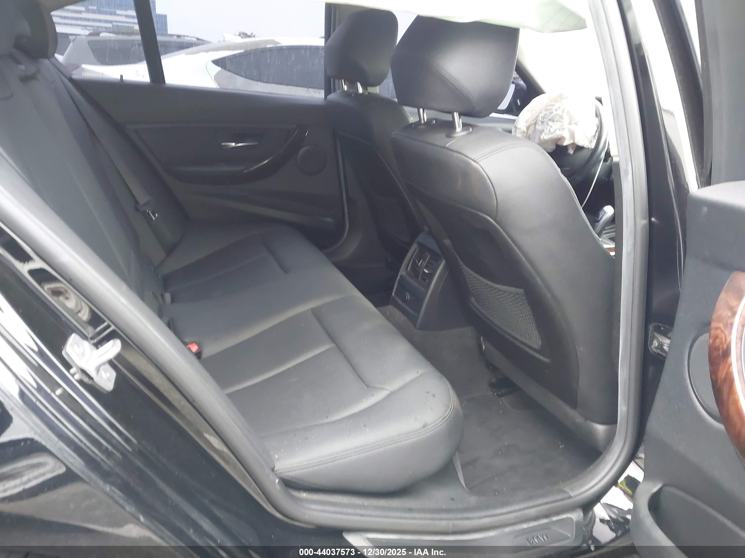 BMW 328I image 8