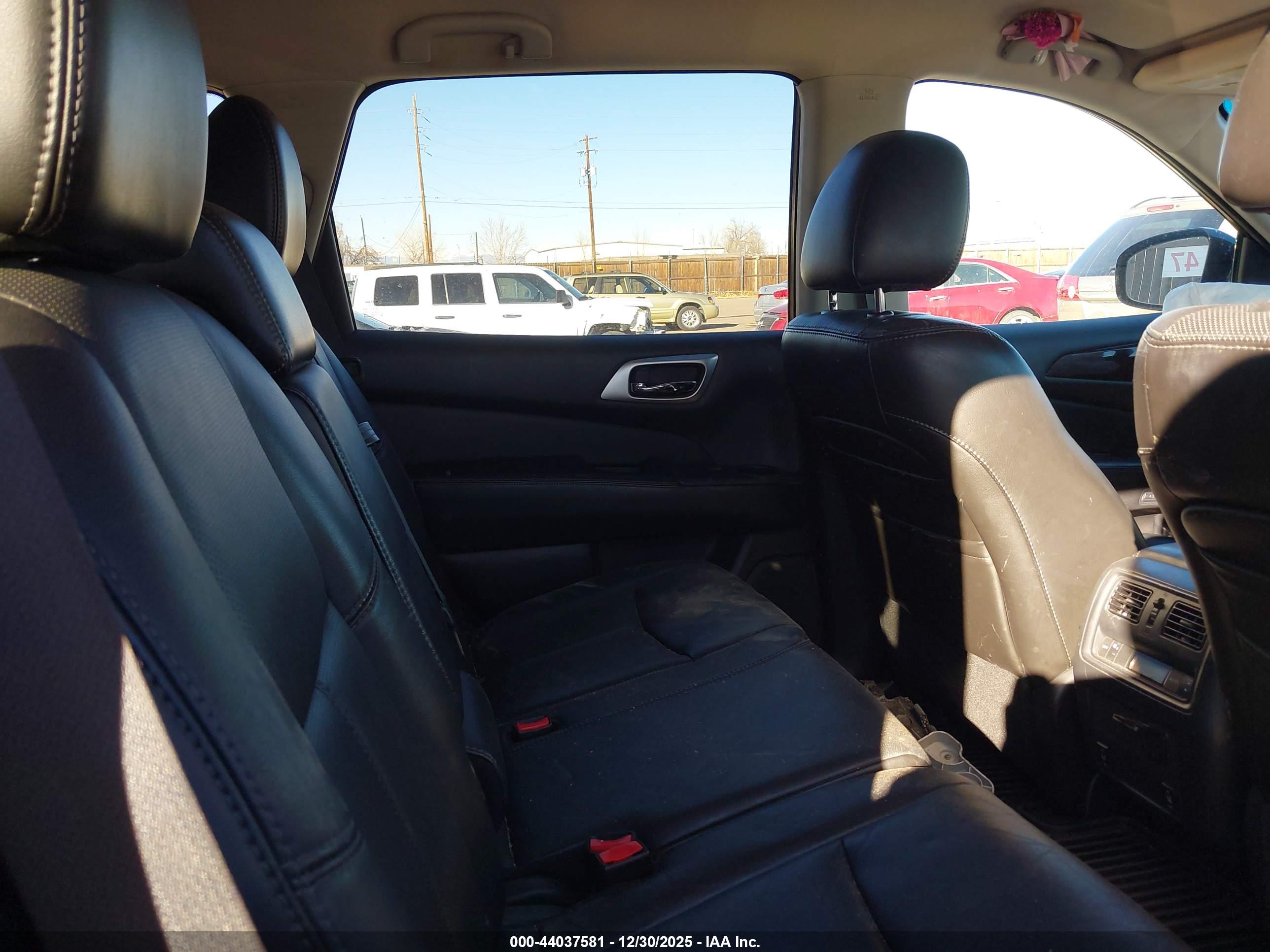 NISSAN PATHFINDER image 8