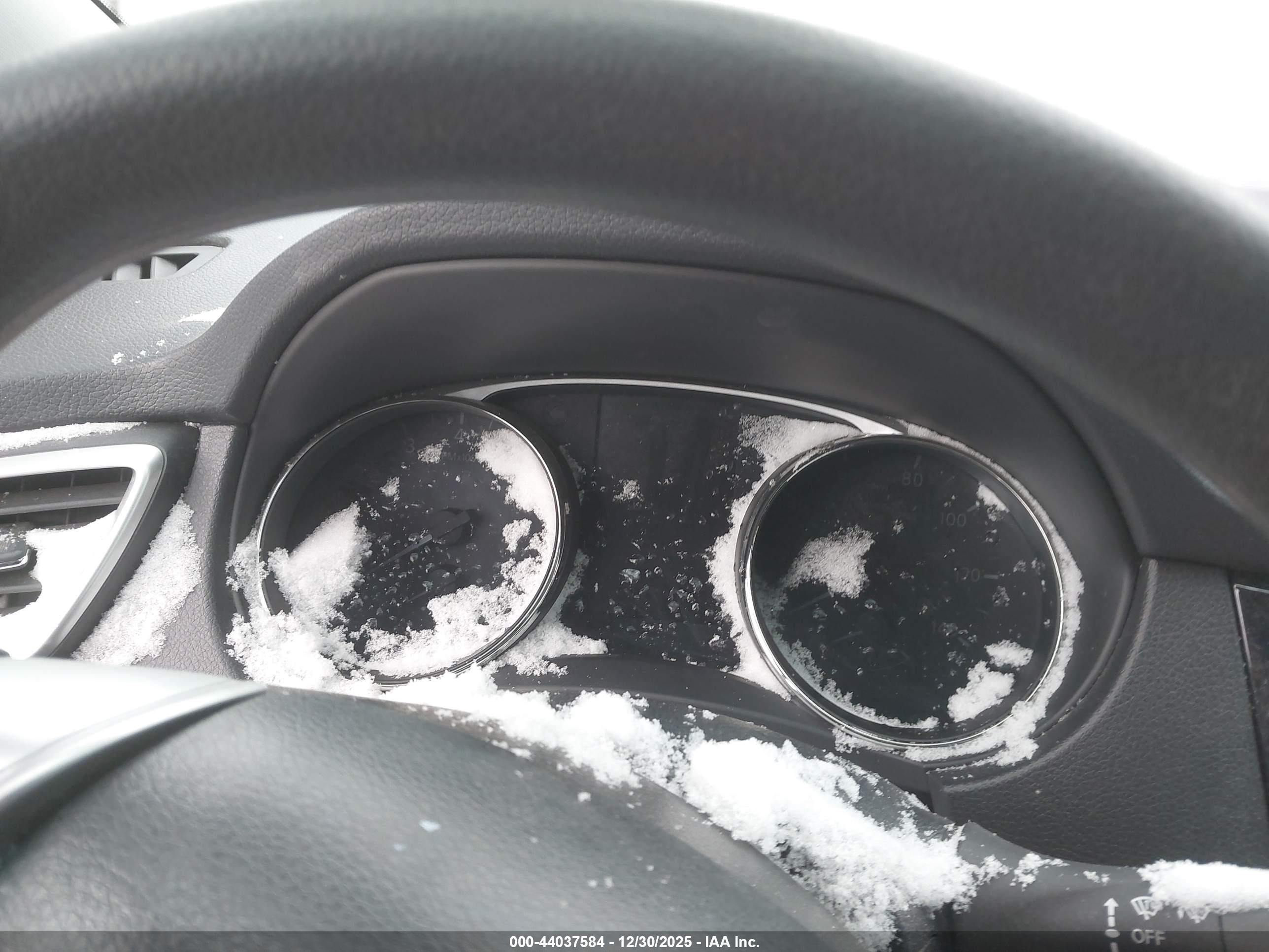 NISSAN ROGUE image 7