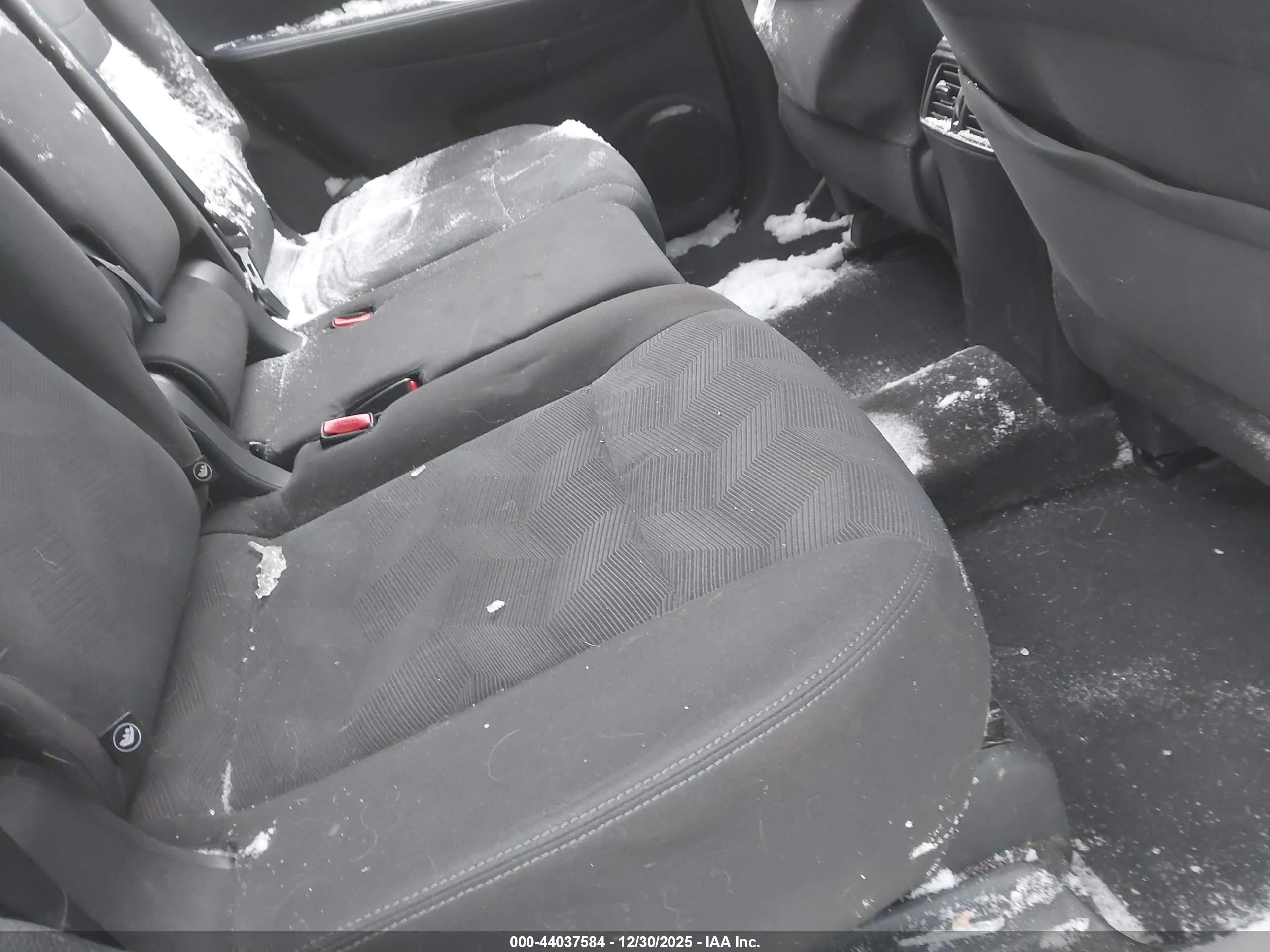 NISSAN ROGUE image 8
