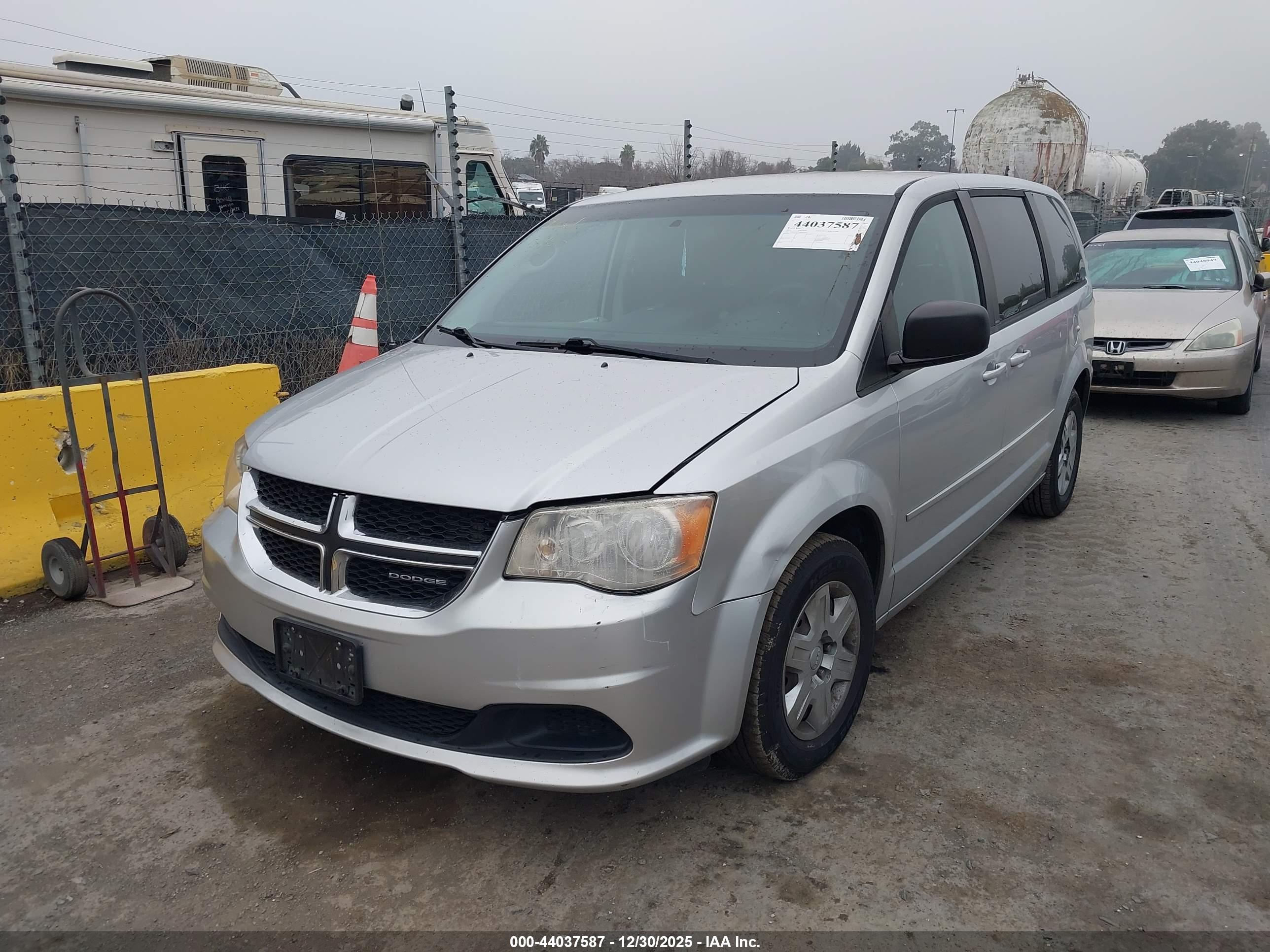 DODGE GRAND image 6