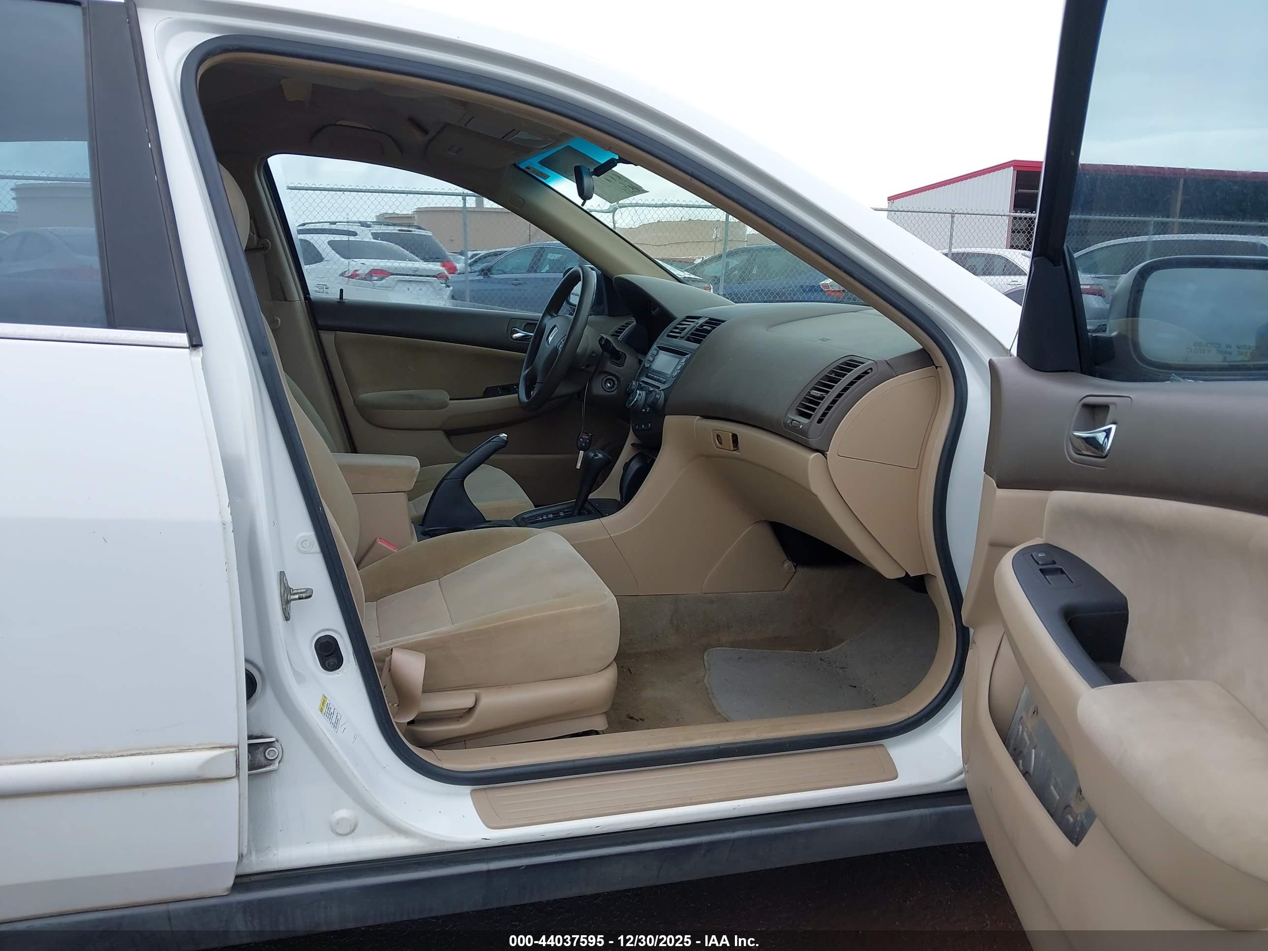 HONDA ACCORD image 5