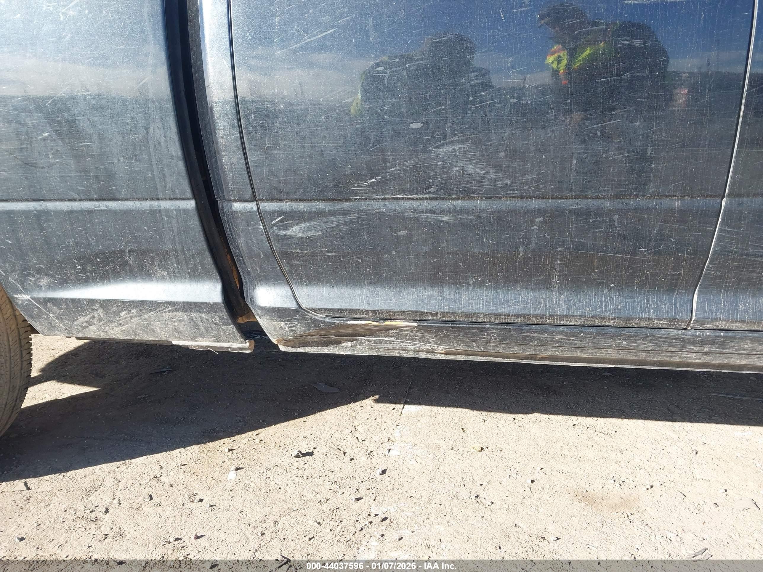 DODGE RAM image 6