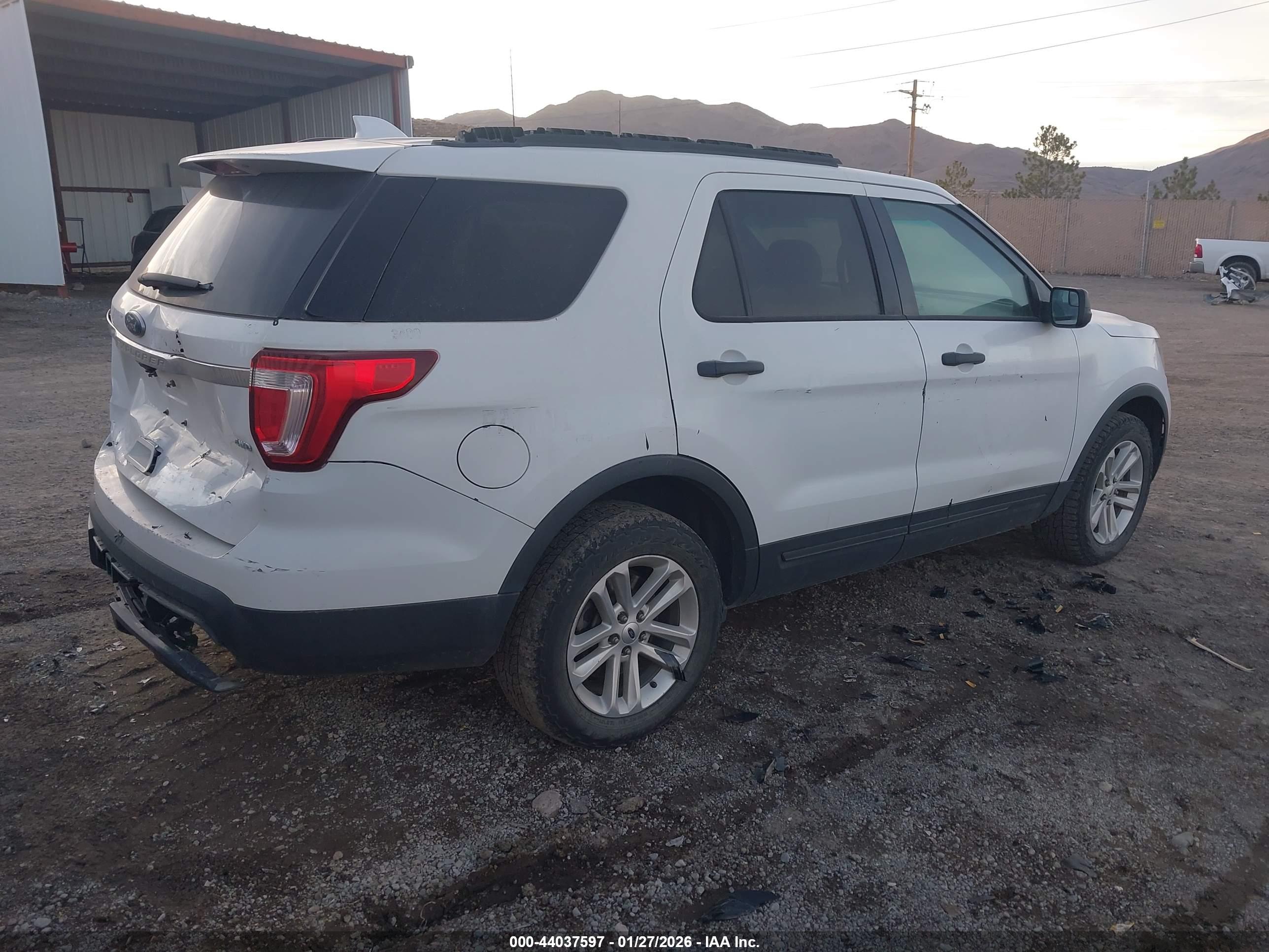 FORD EXPLORER image 4