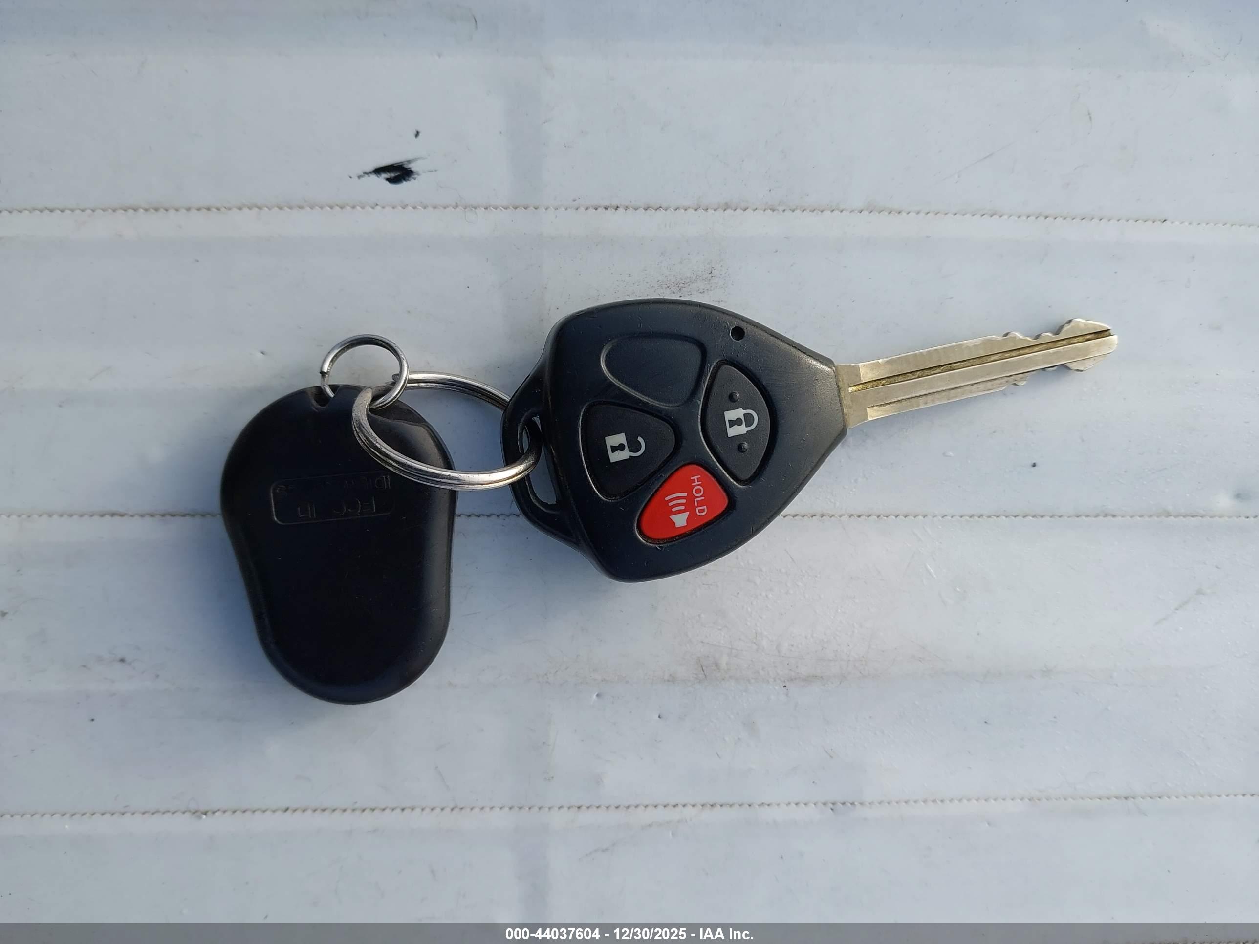 TOYOTA RAV4 image 11