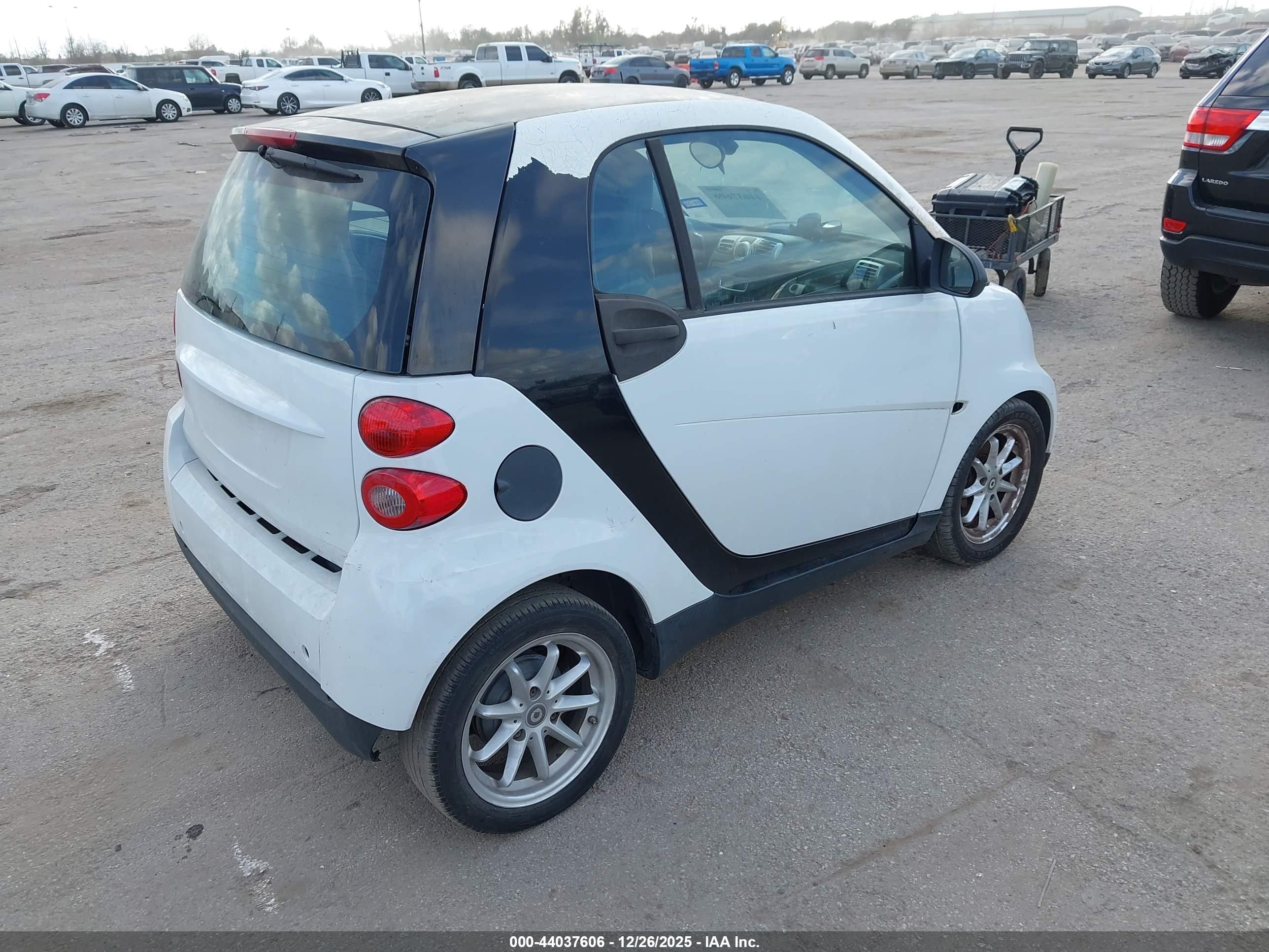SMART FORTWO image 4