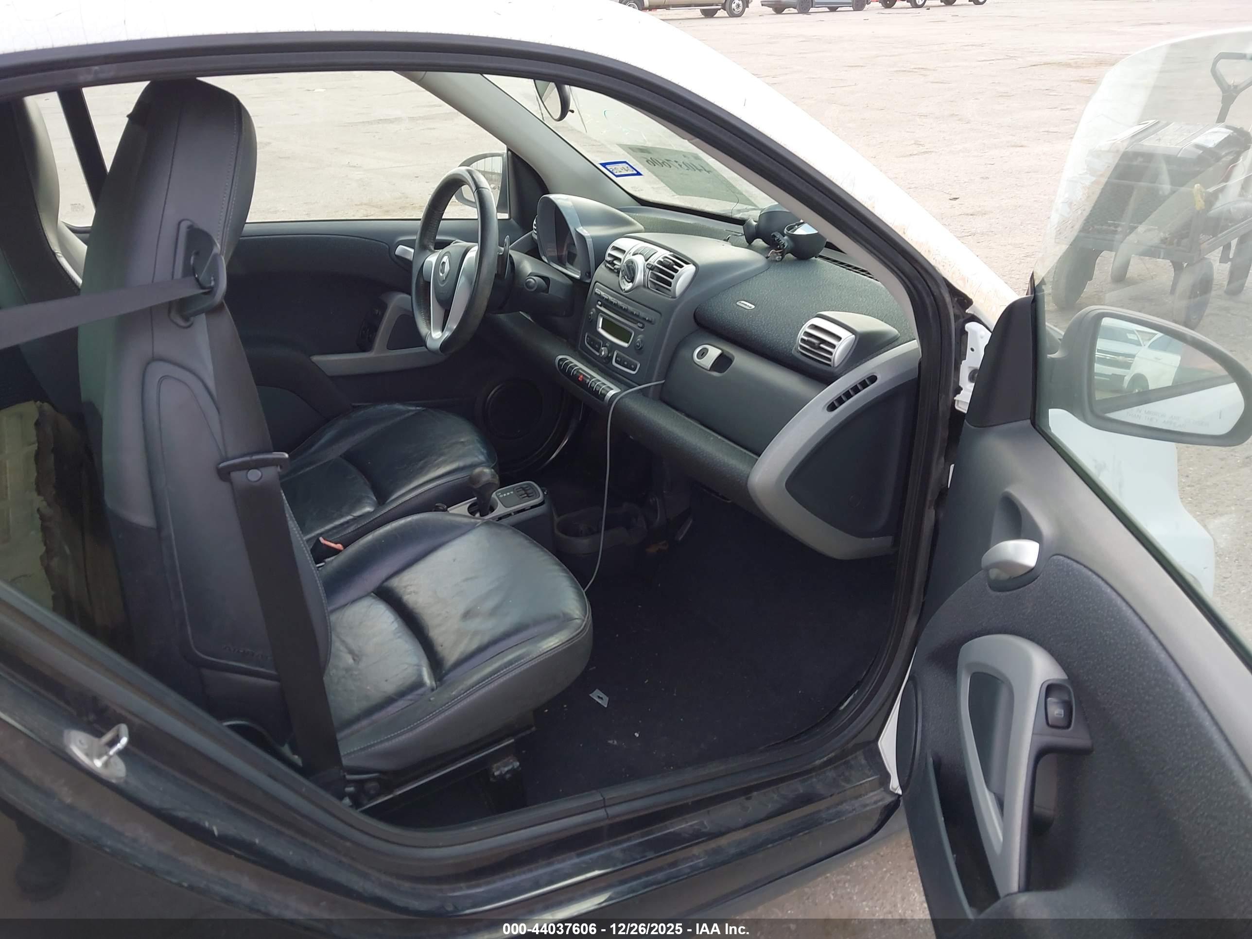 SMART FORTWO image 8