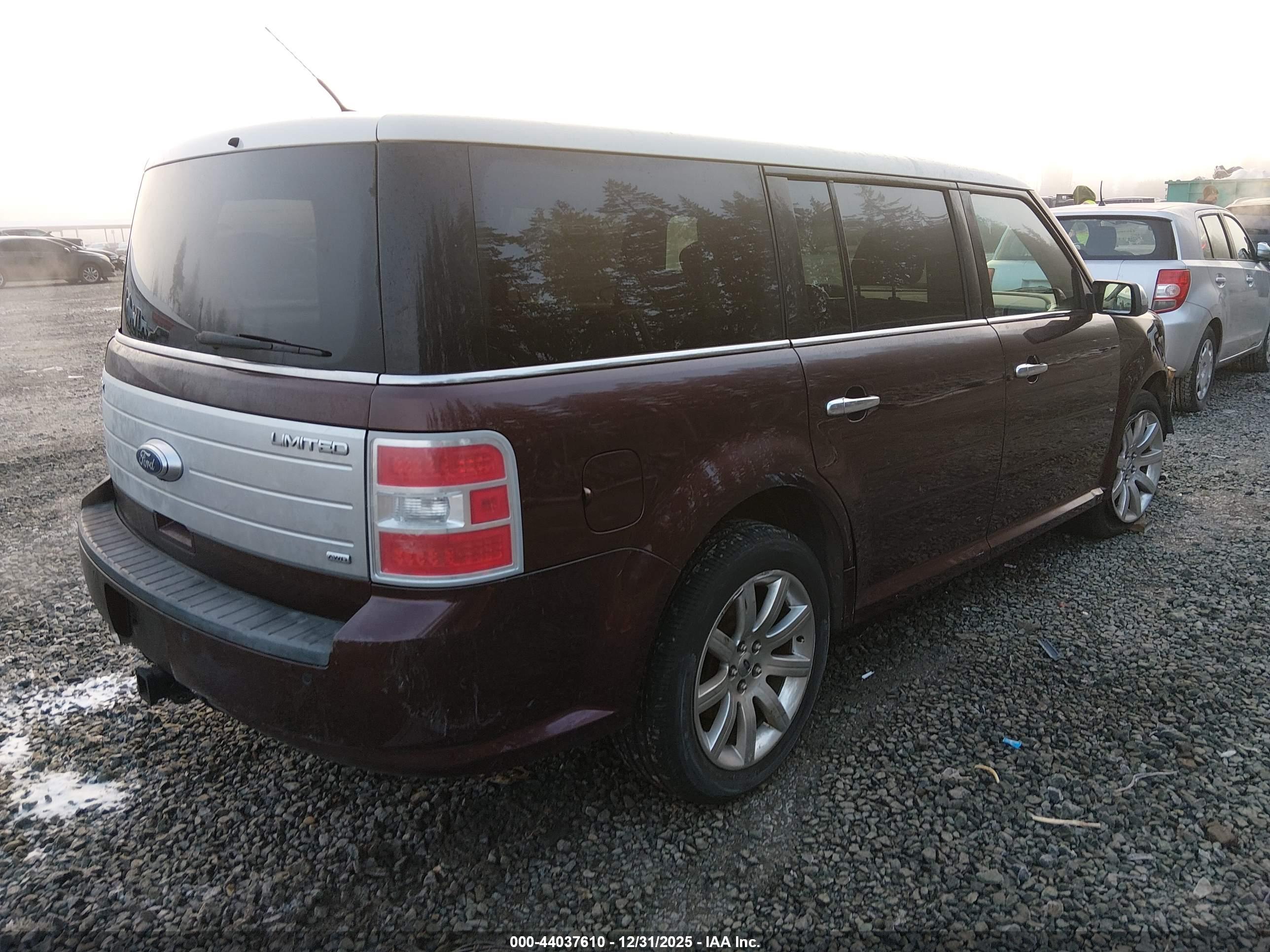 FORD FLEX image 4
