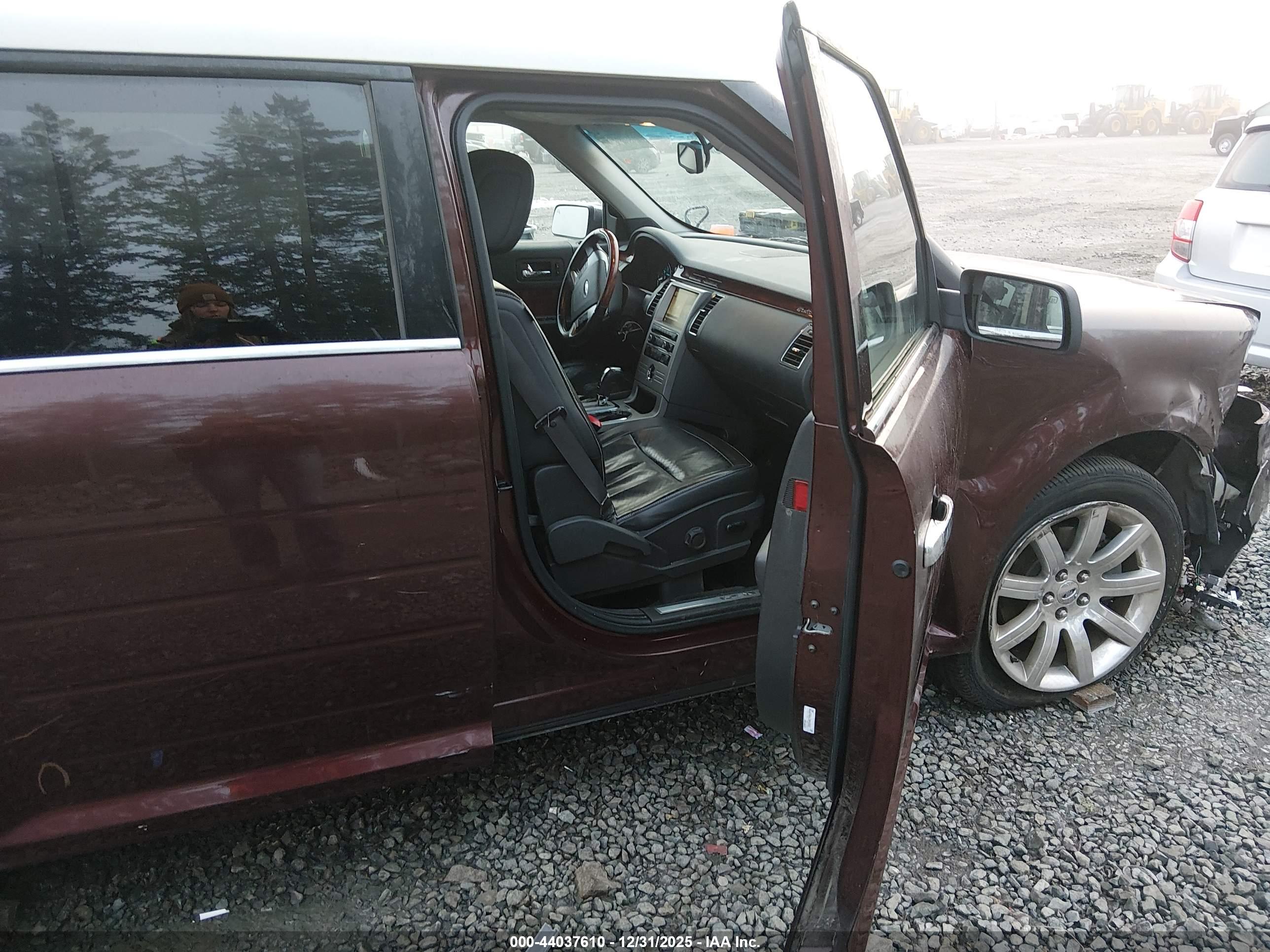 FORD FLEX image 5