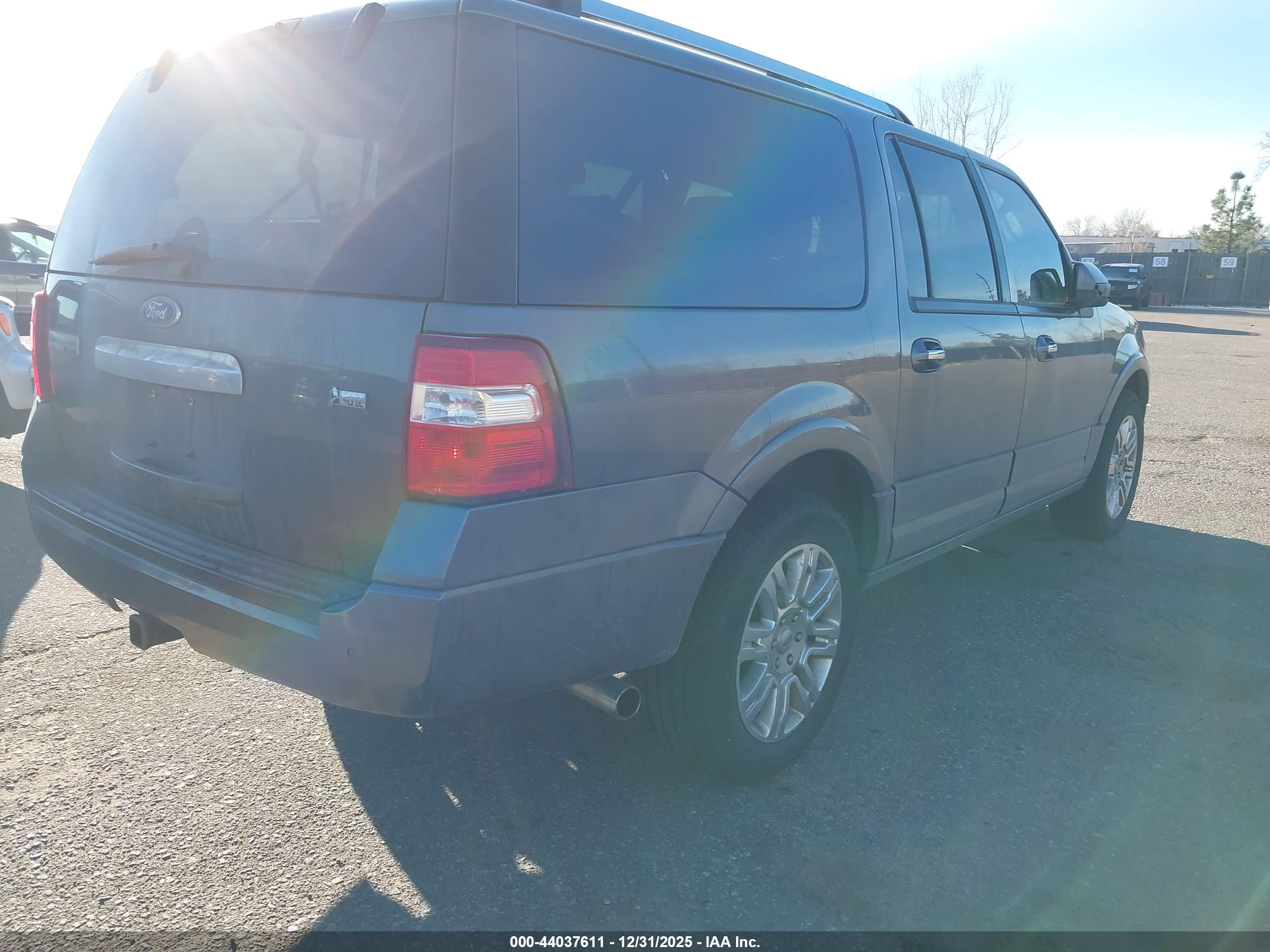FORD EXPEDITION image 4