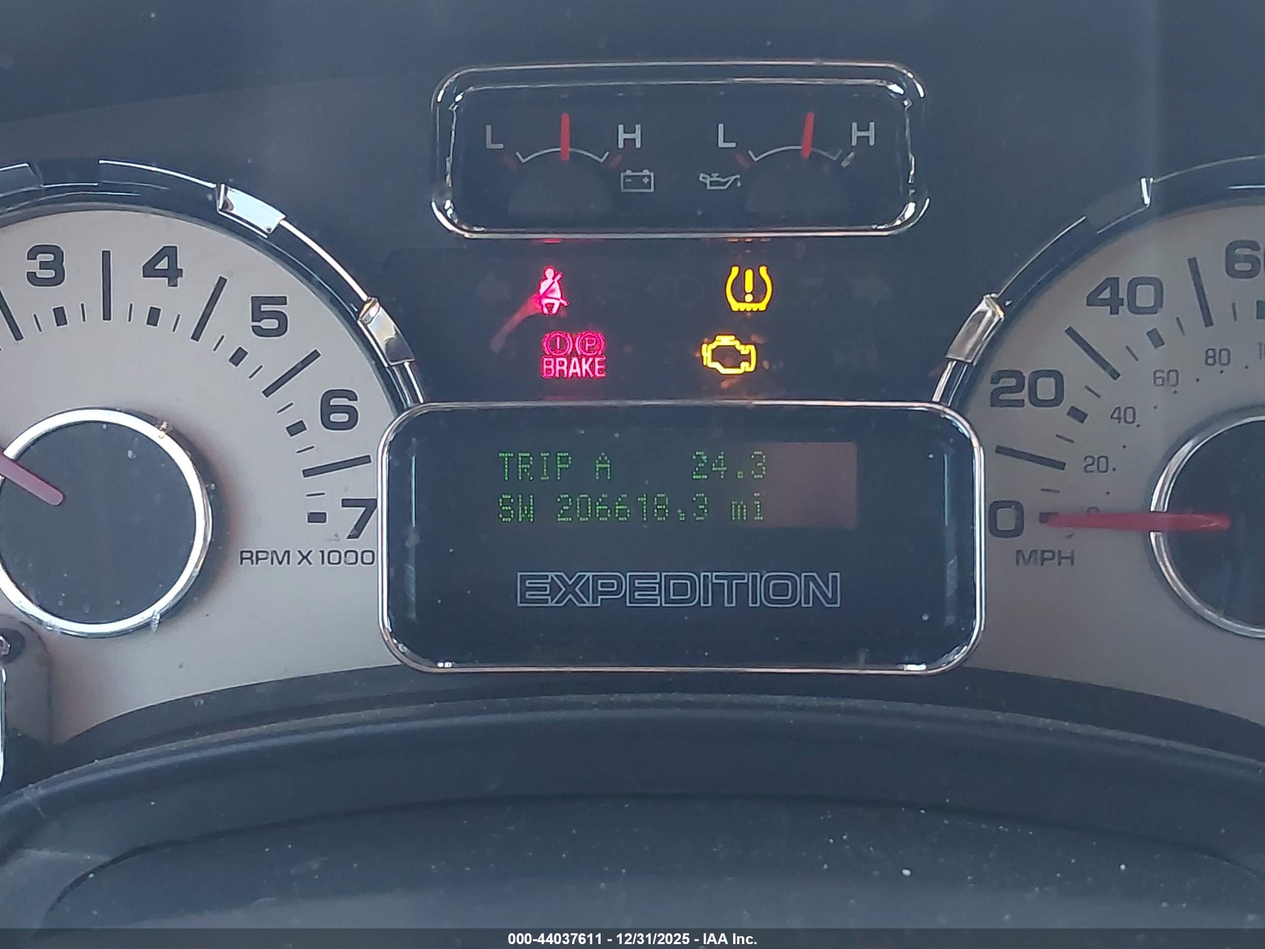 FORD EXPEDITION image 7