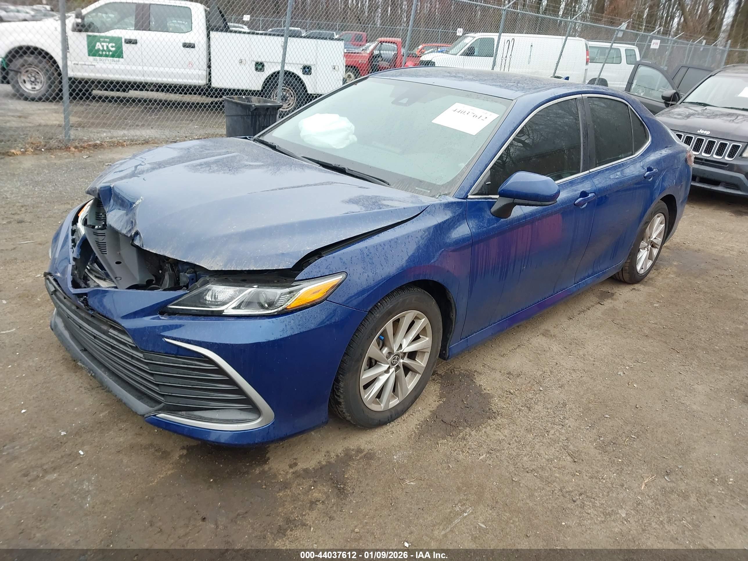 TOYOTA CAMRY image 2