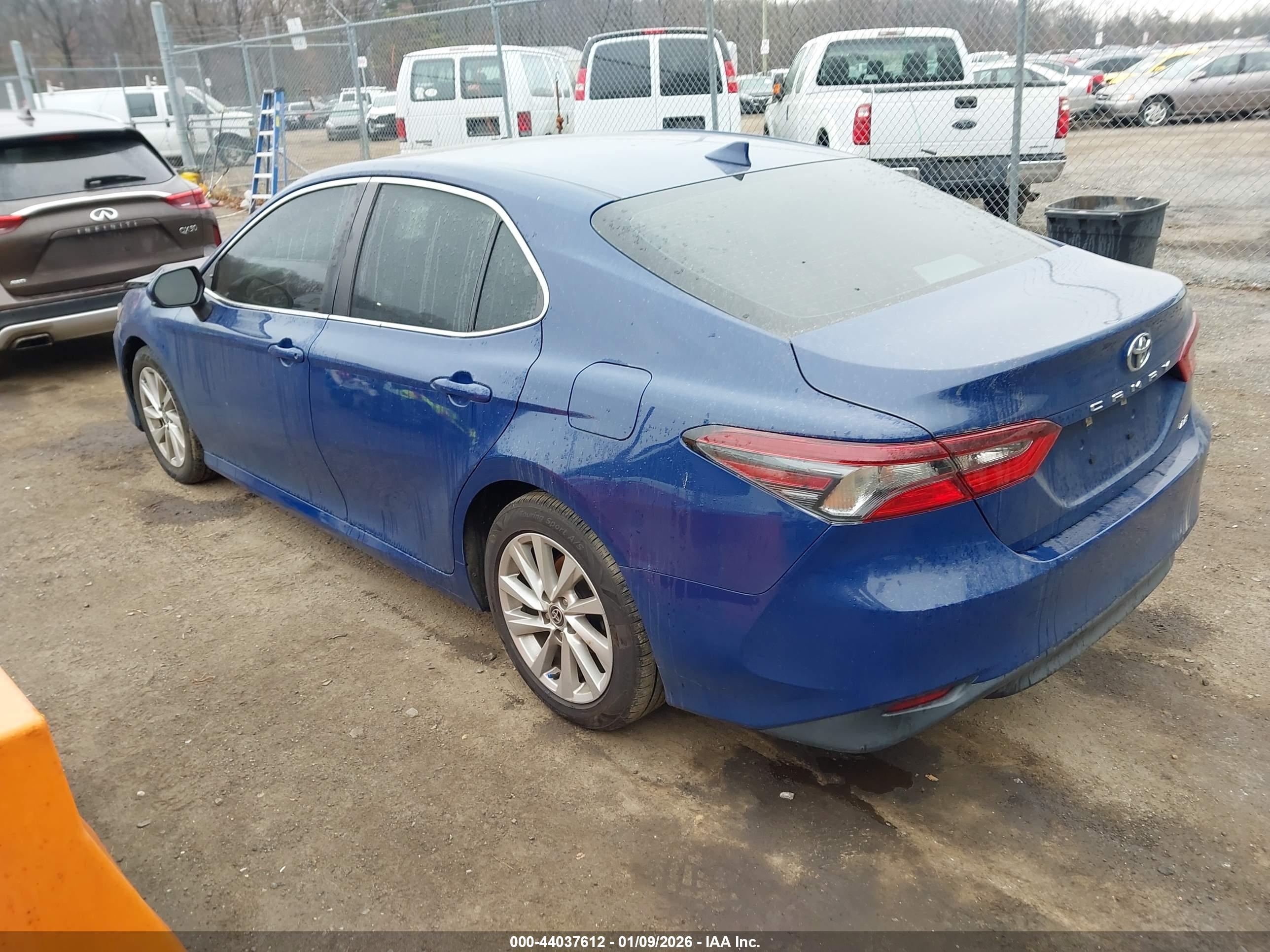TOYOTA CAMRY image 3