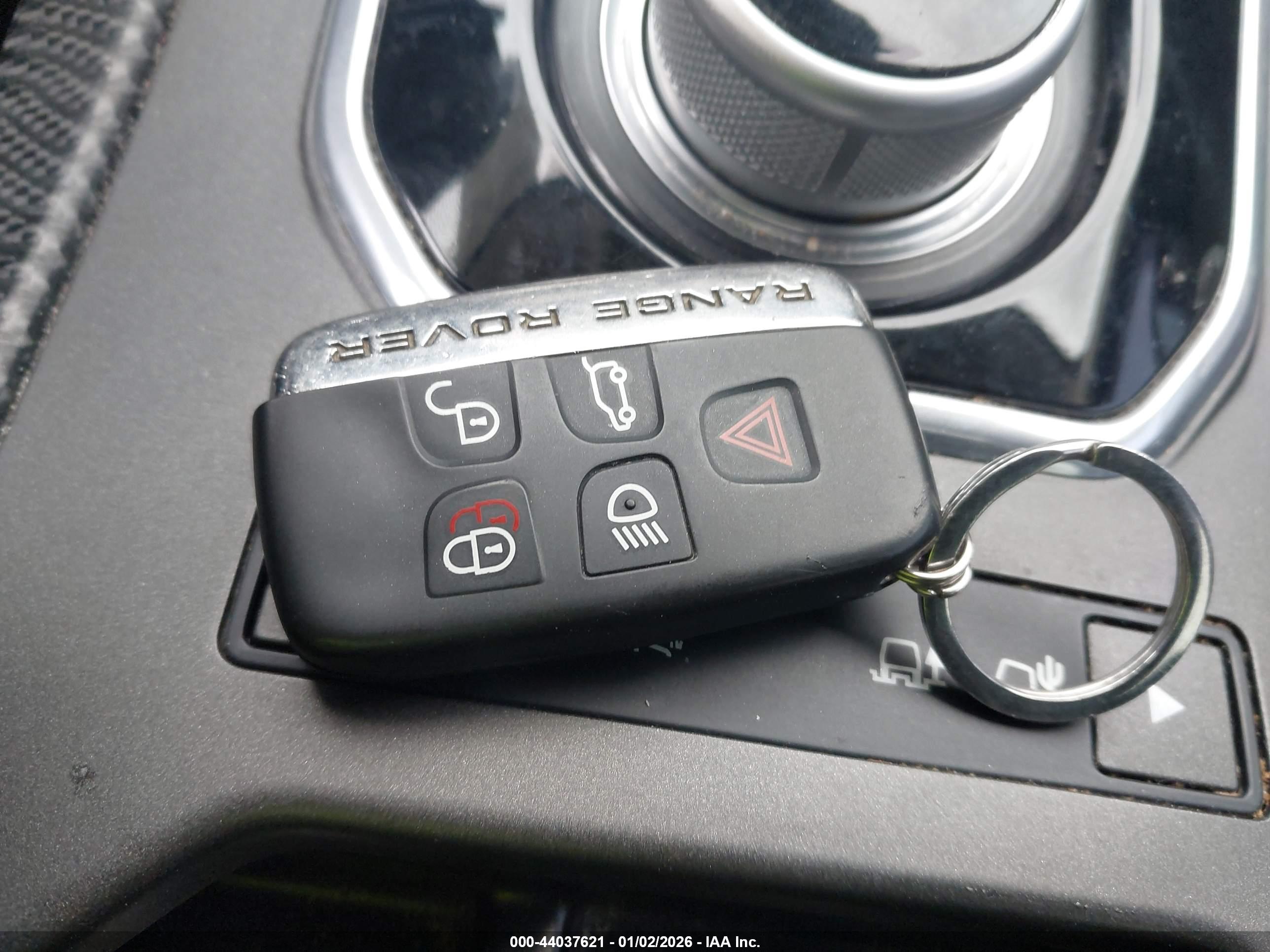 LAND ROVER image 11