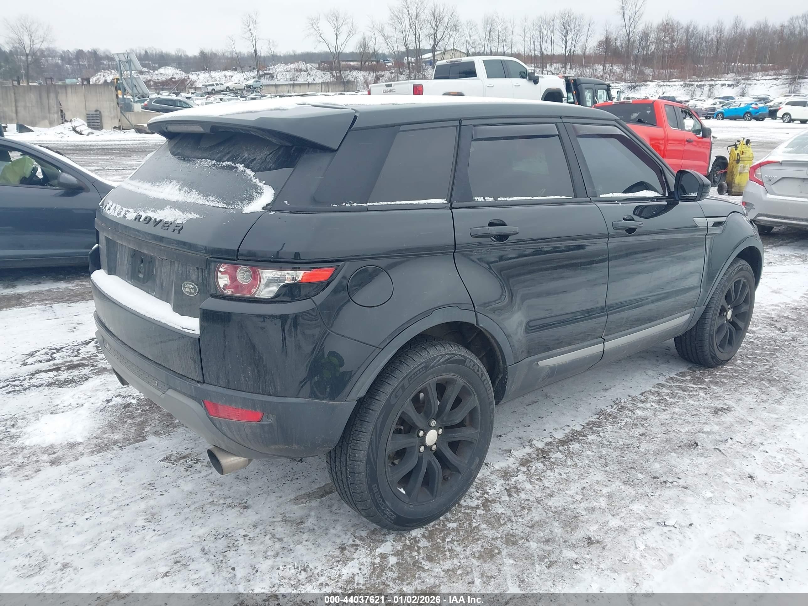 LAND ROVER image 4