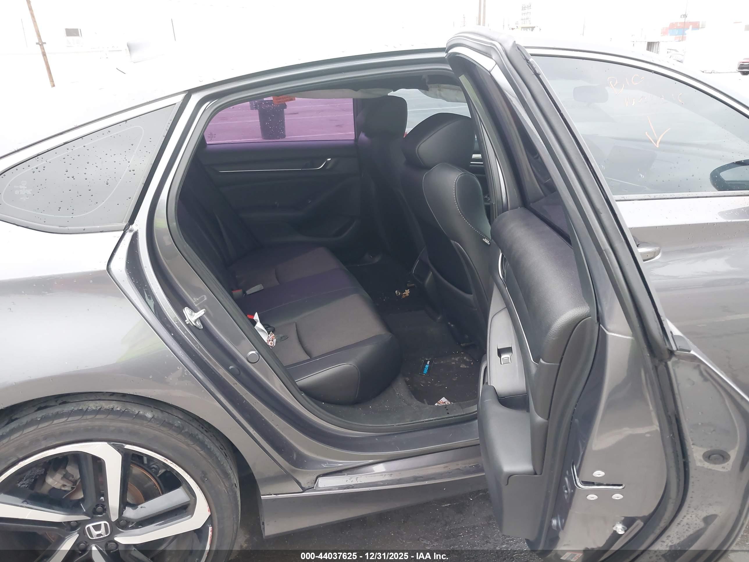 HONDA ACCORD image 8