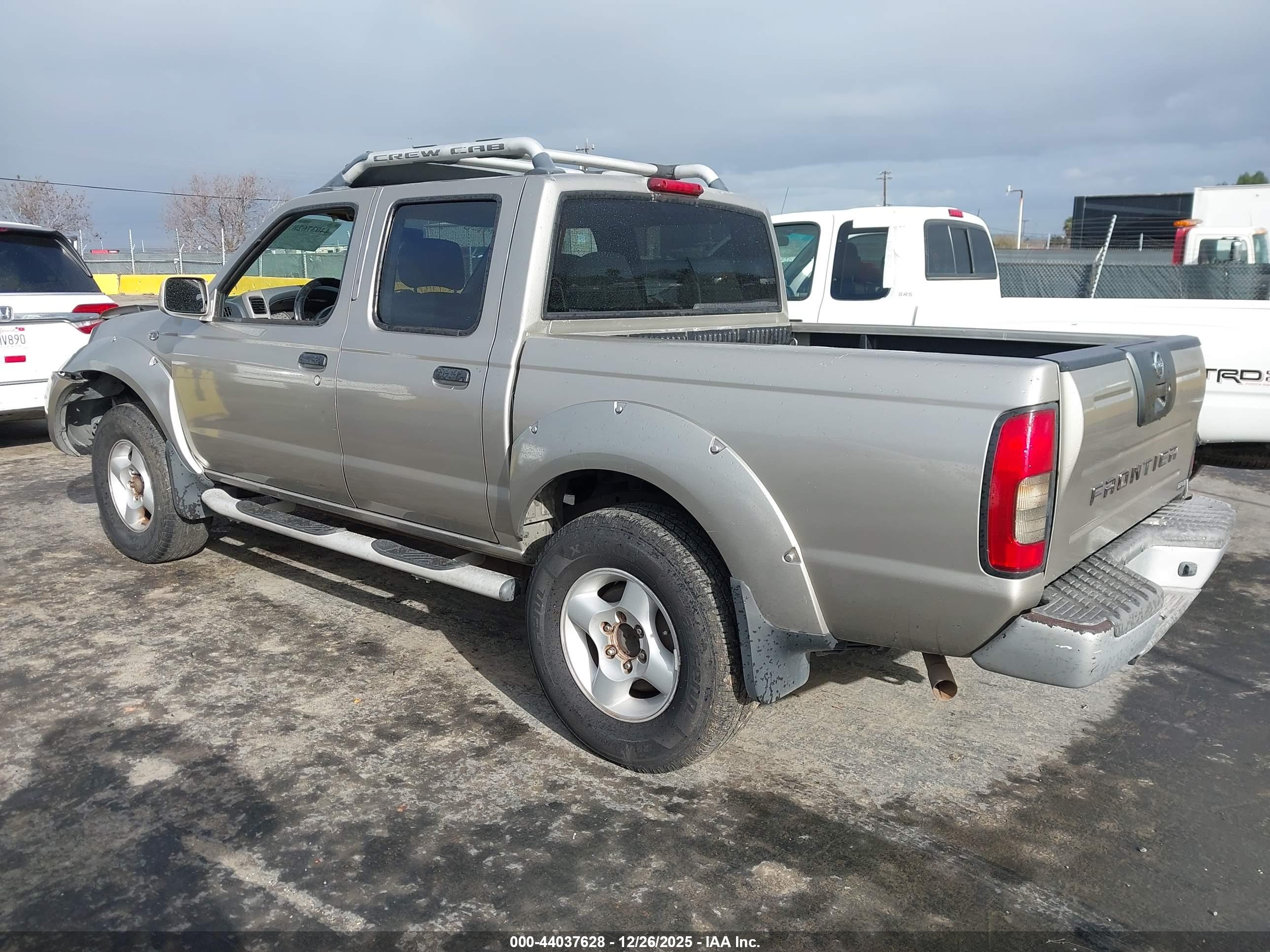 NISSAN FRONTIER image 3