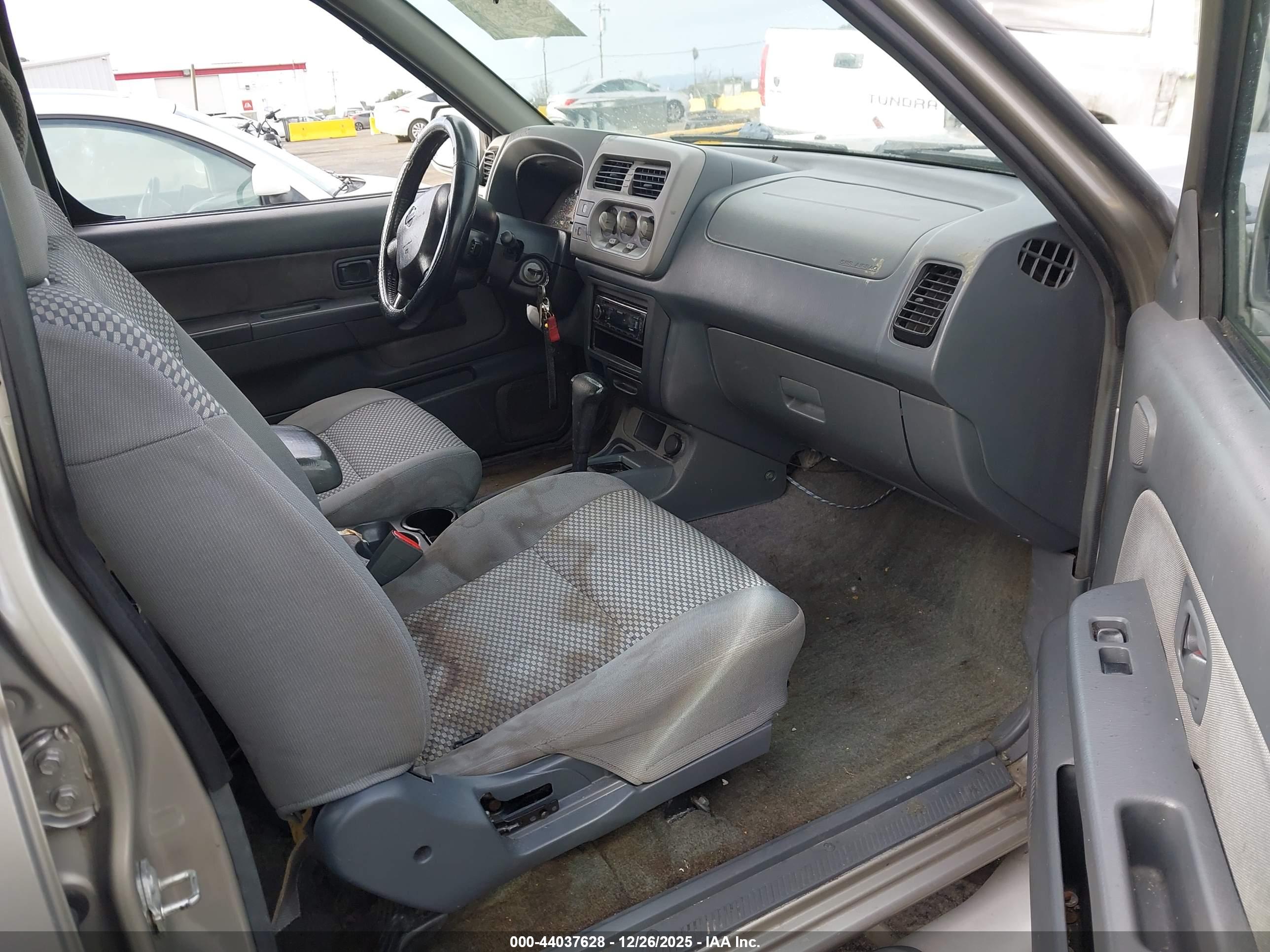 NISSAN FRONTIER image 5