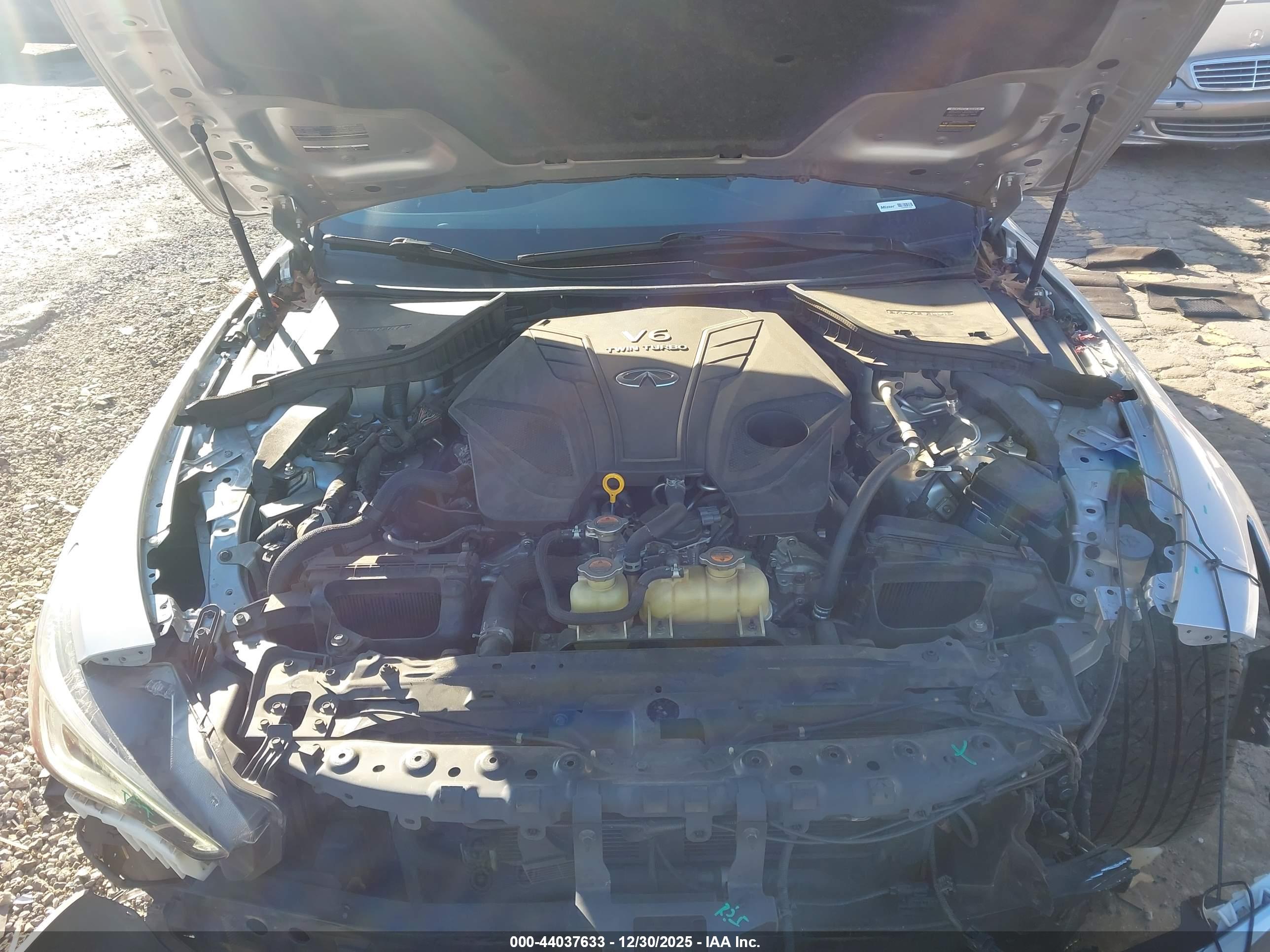 INFINITI Q60 image 10
