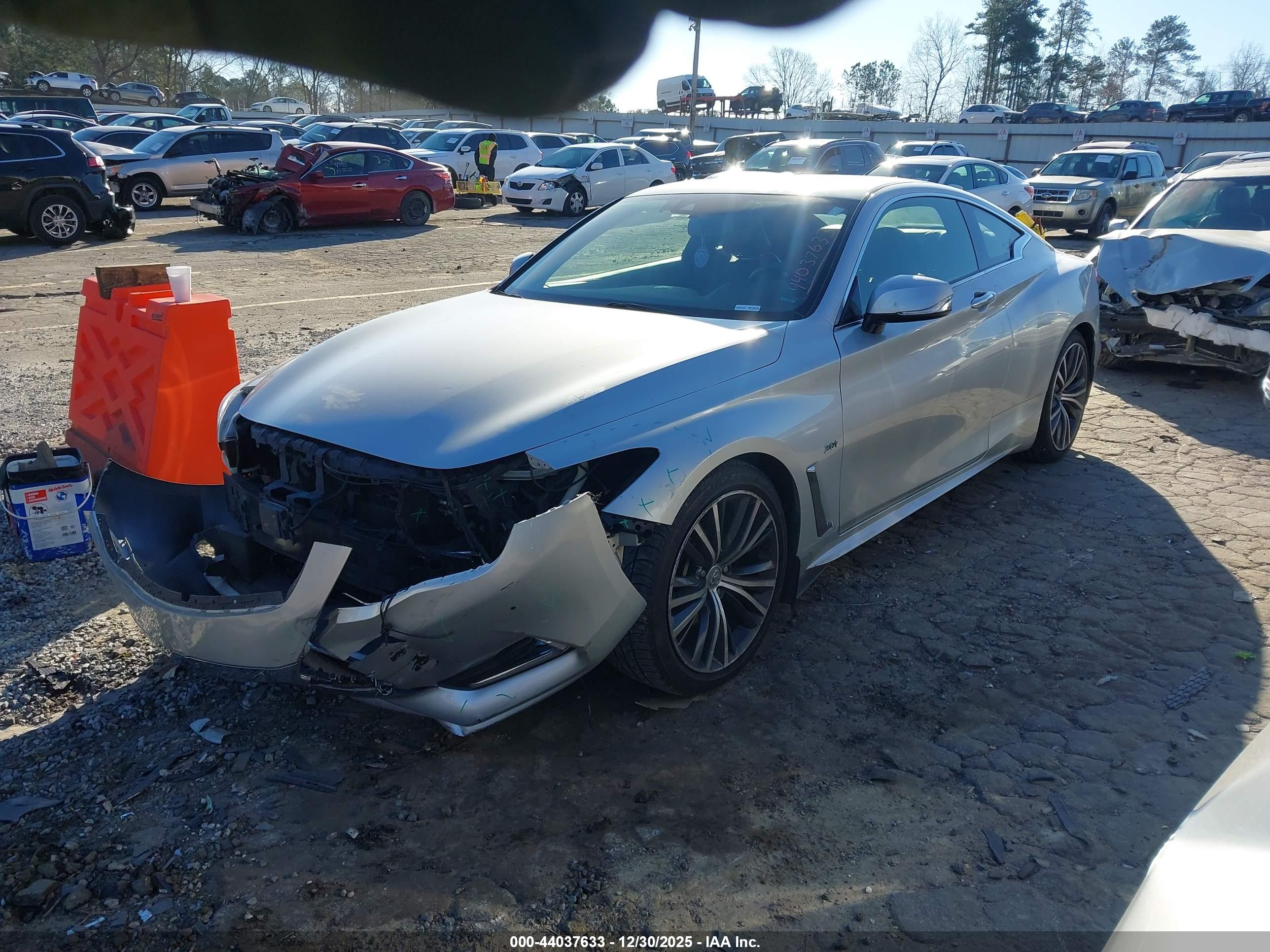 INFINITI Q60 image 2