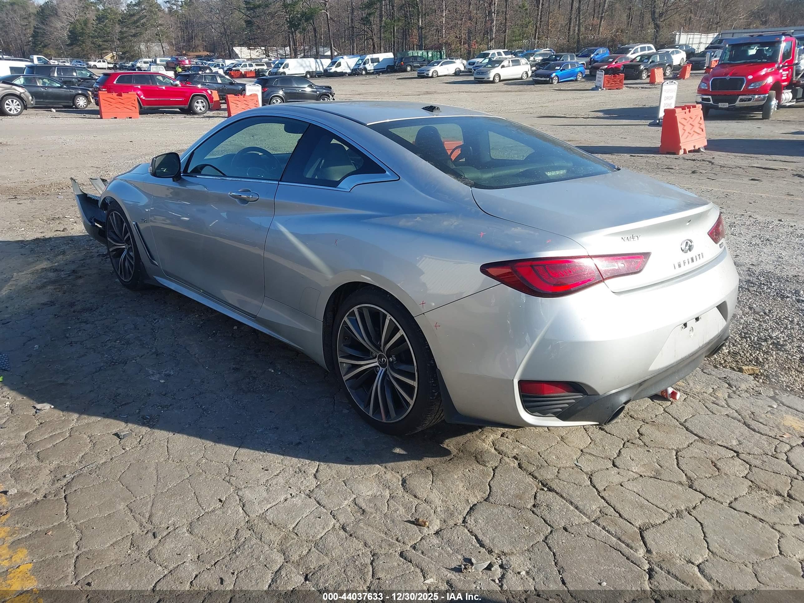 INFINITI Q60 image 3