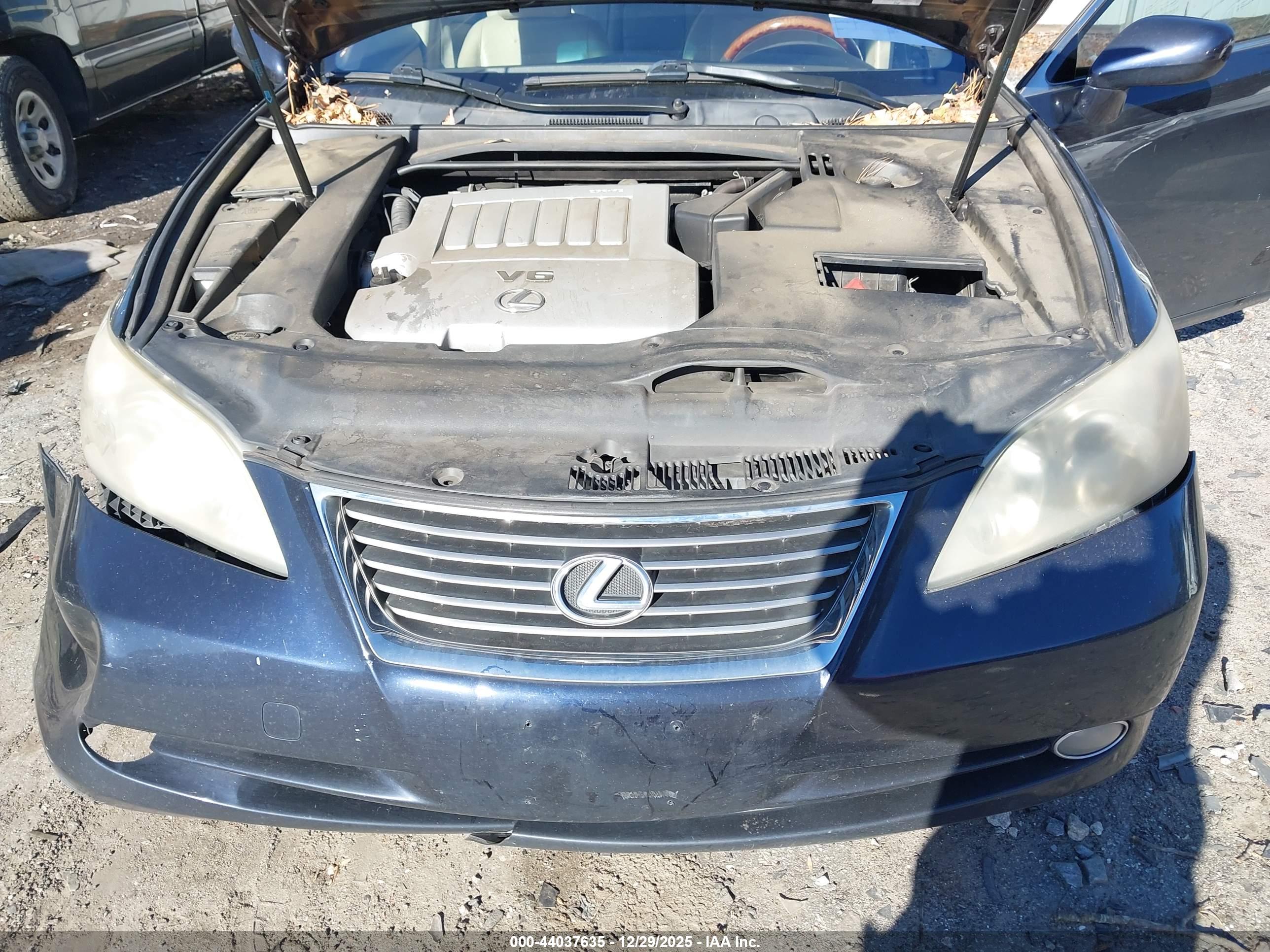 LEXUS ES image 10