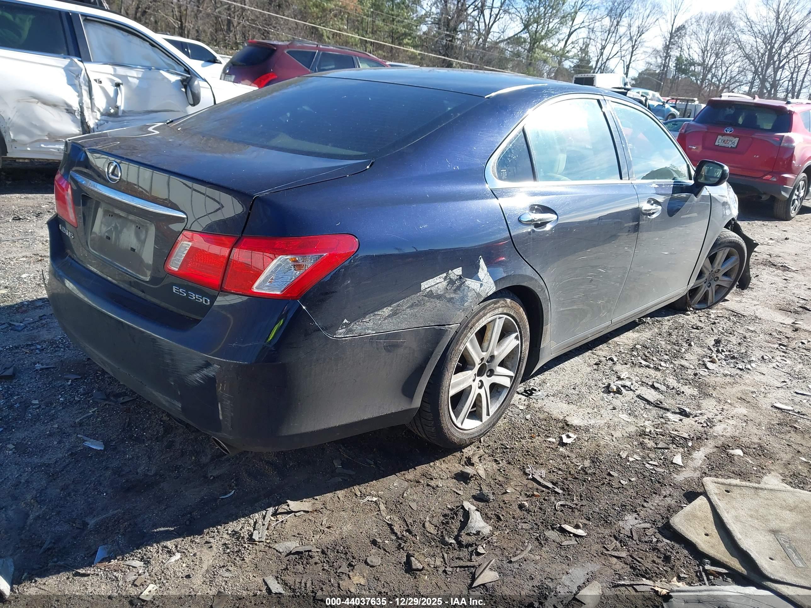 LEXUS ES image 4