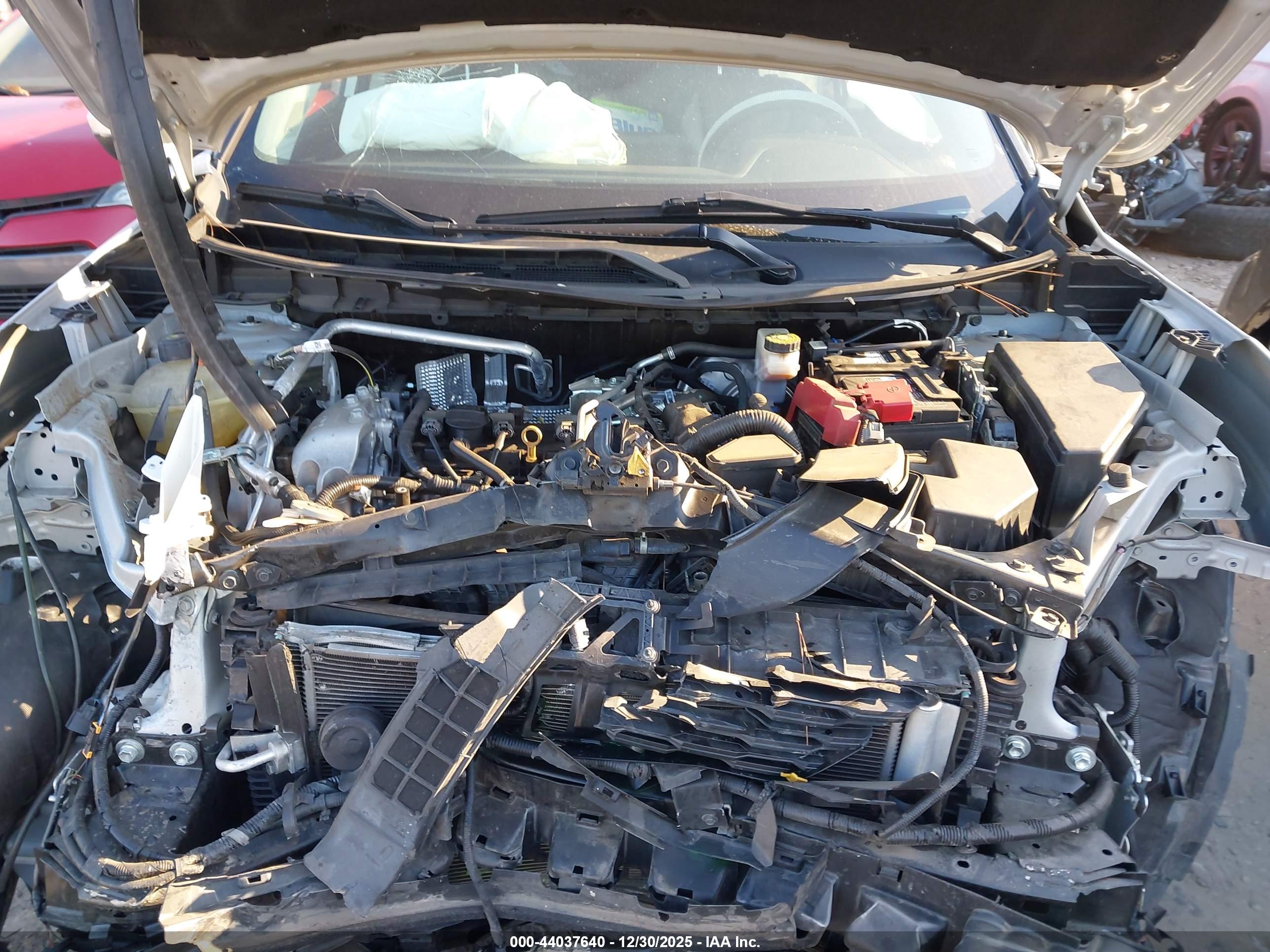 NISSAN ROGUE image 10