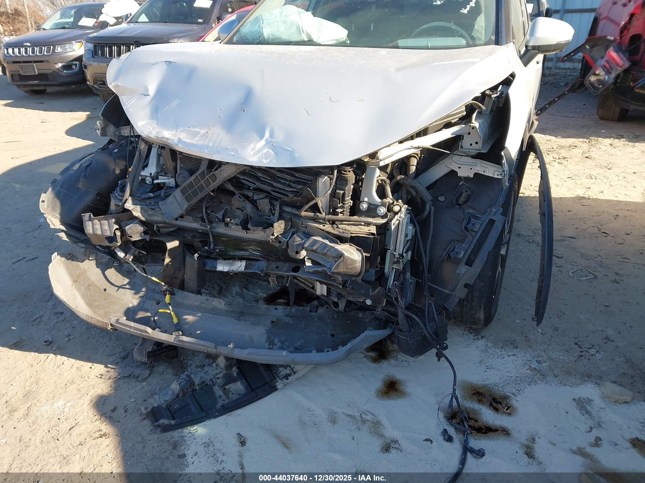 NISSAN ROGUE image 6