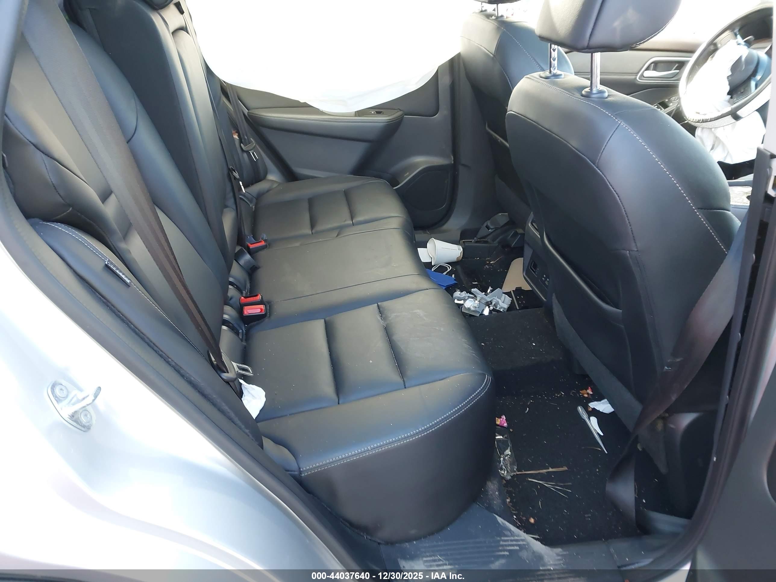 NISSAN ROGUE image 8