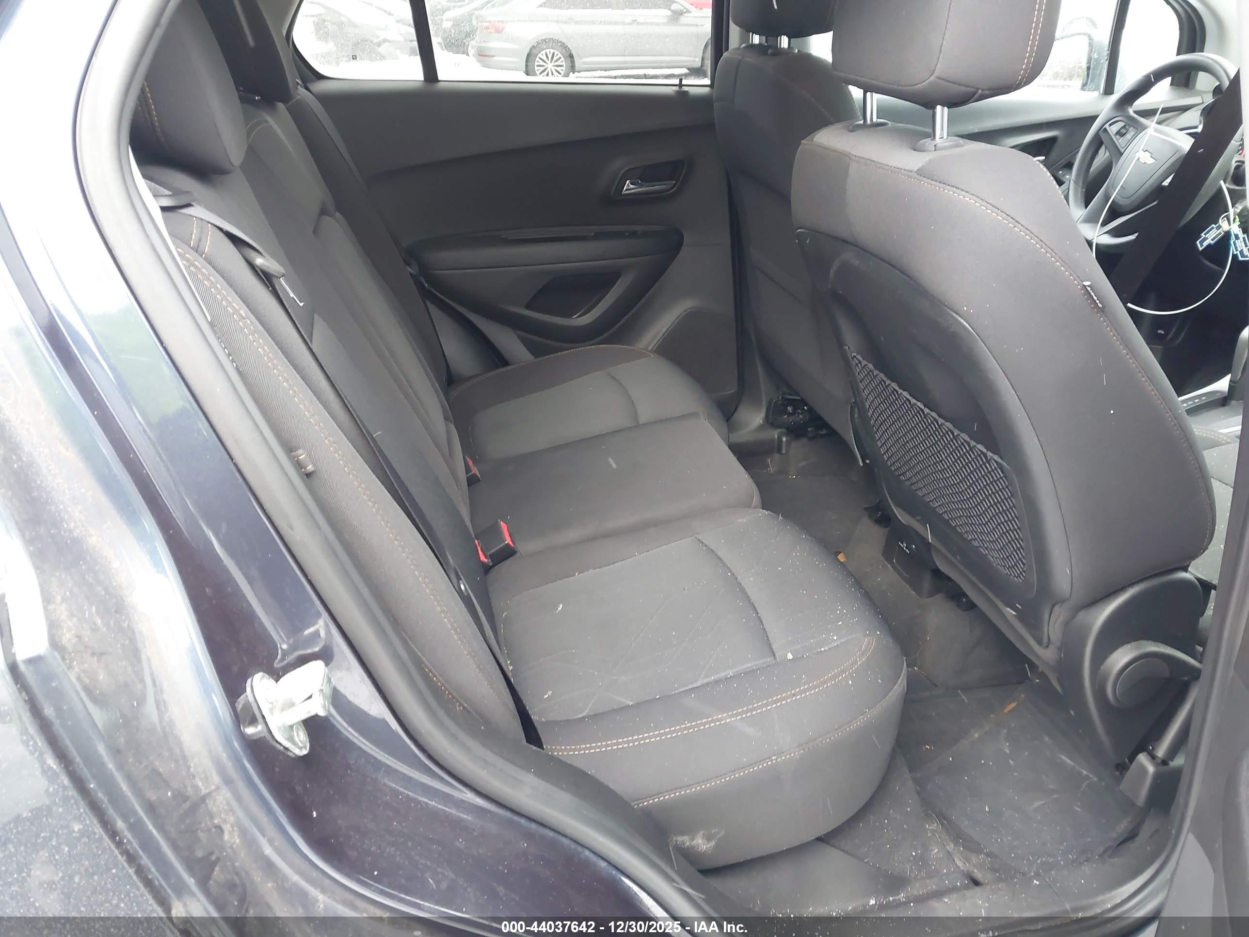 CHEVROLET TRAX image 8