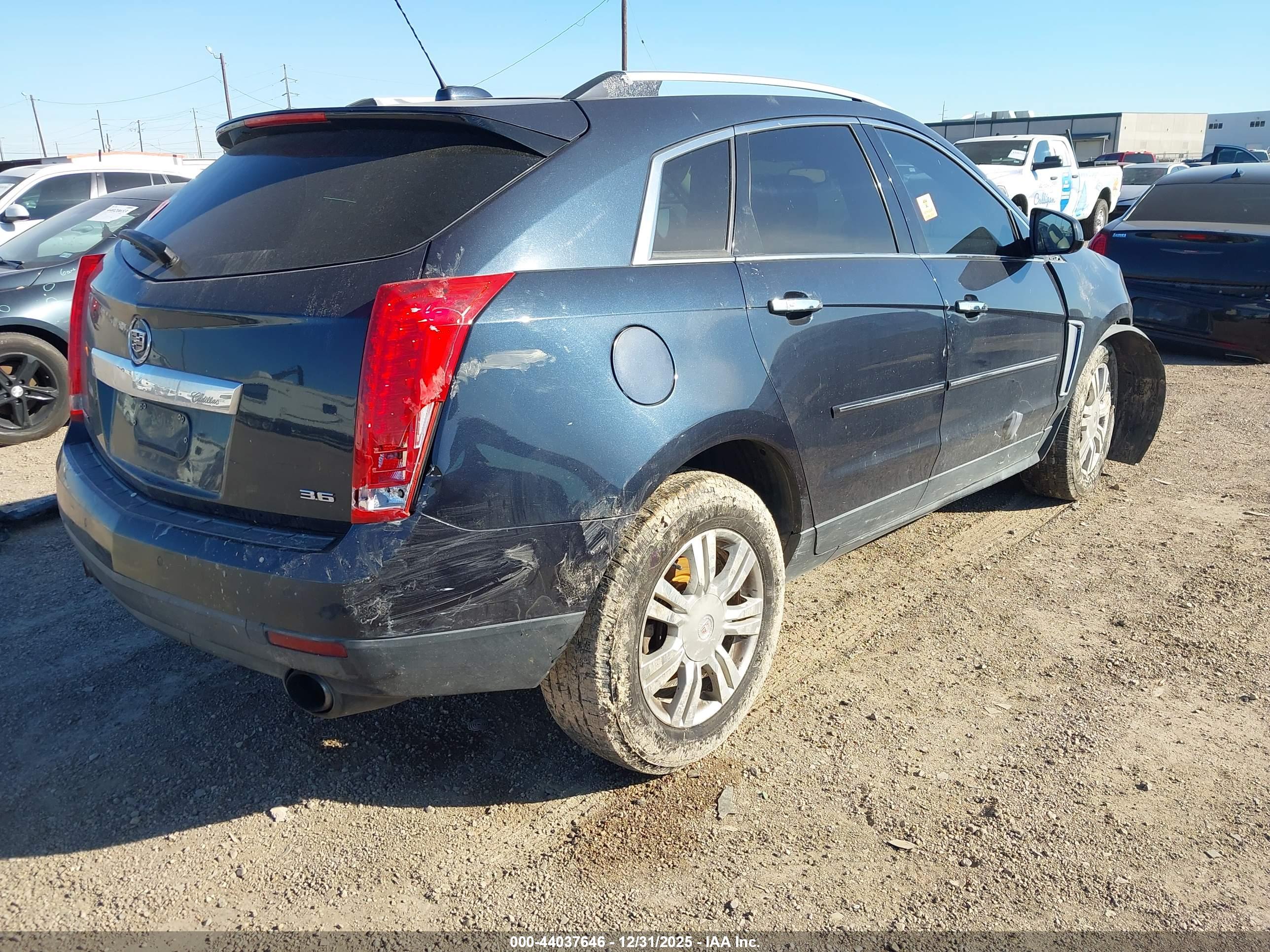 CADILLAC SRX image 4