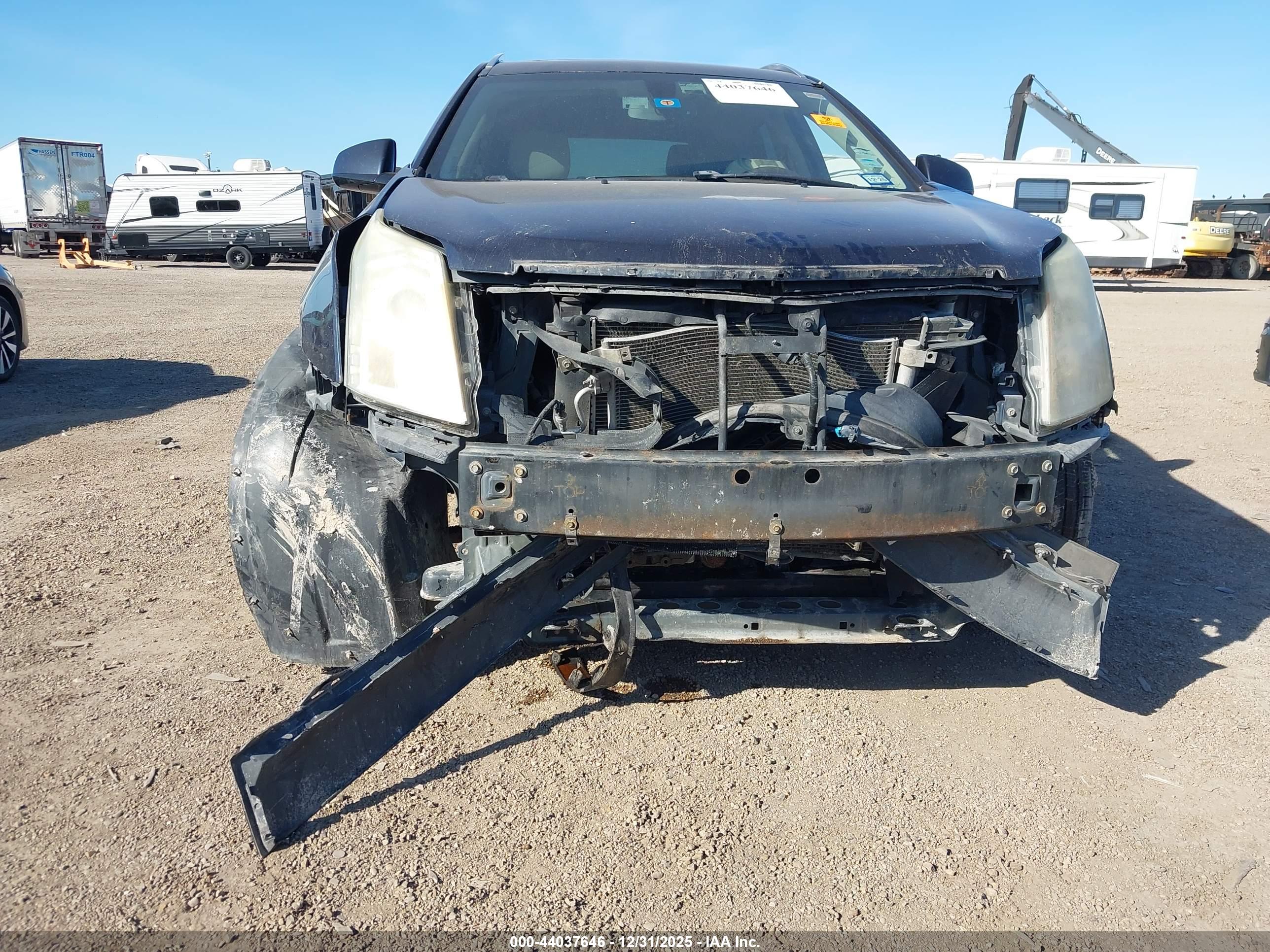 CADILLAC SRX image 6