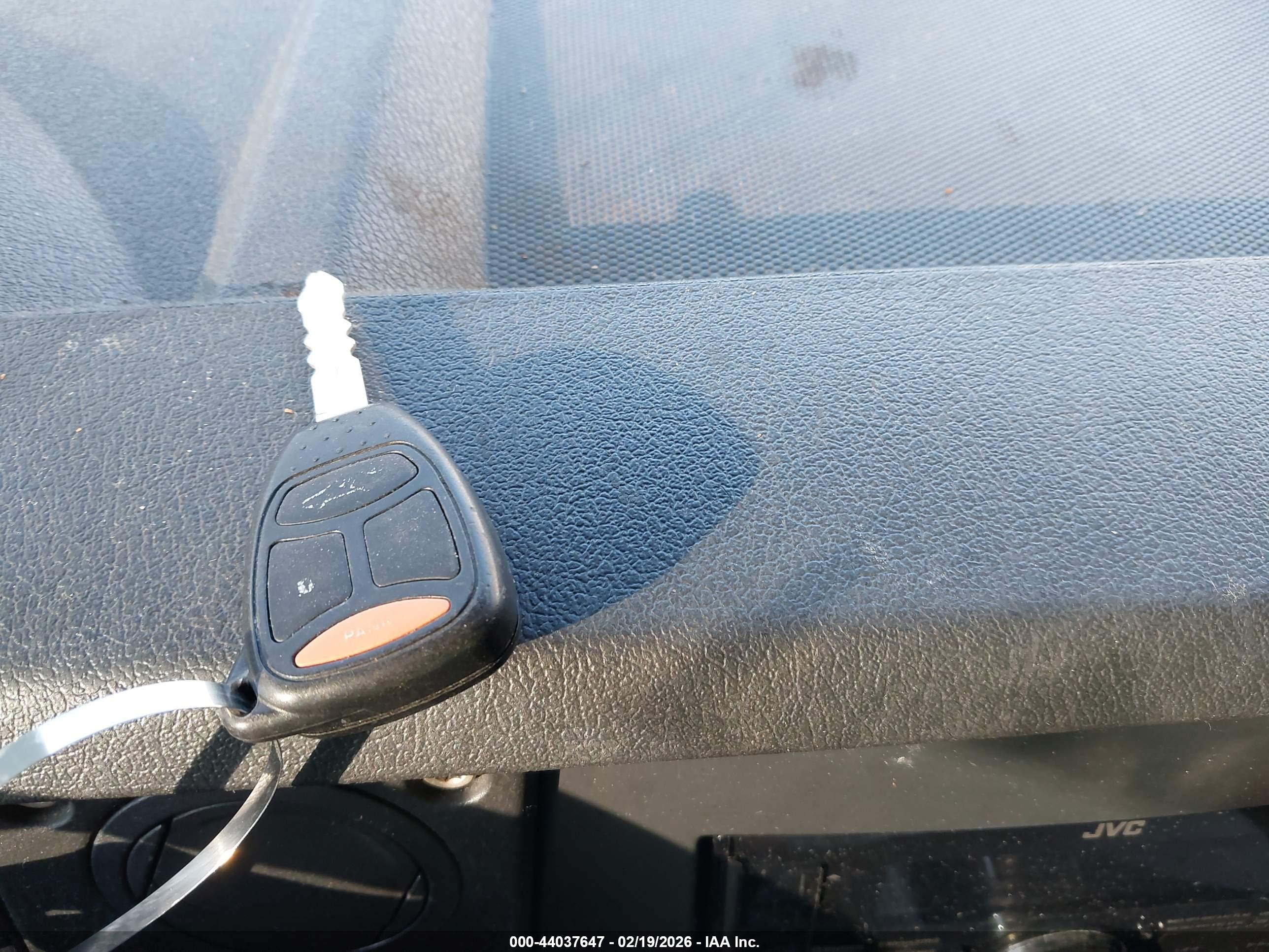 JEEP COMMANDER image 11
