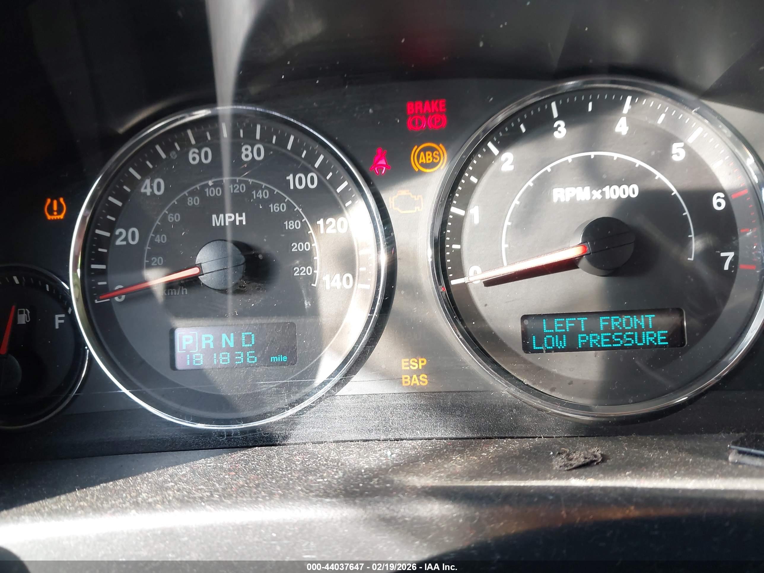 JEEP COMMANDER image 7
