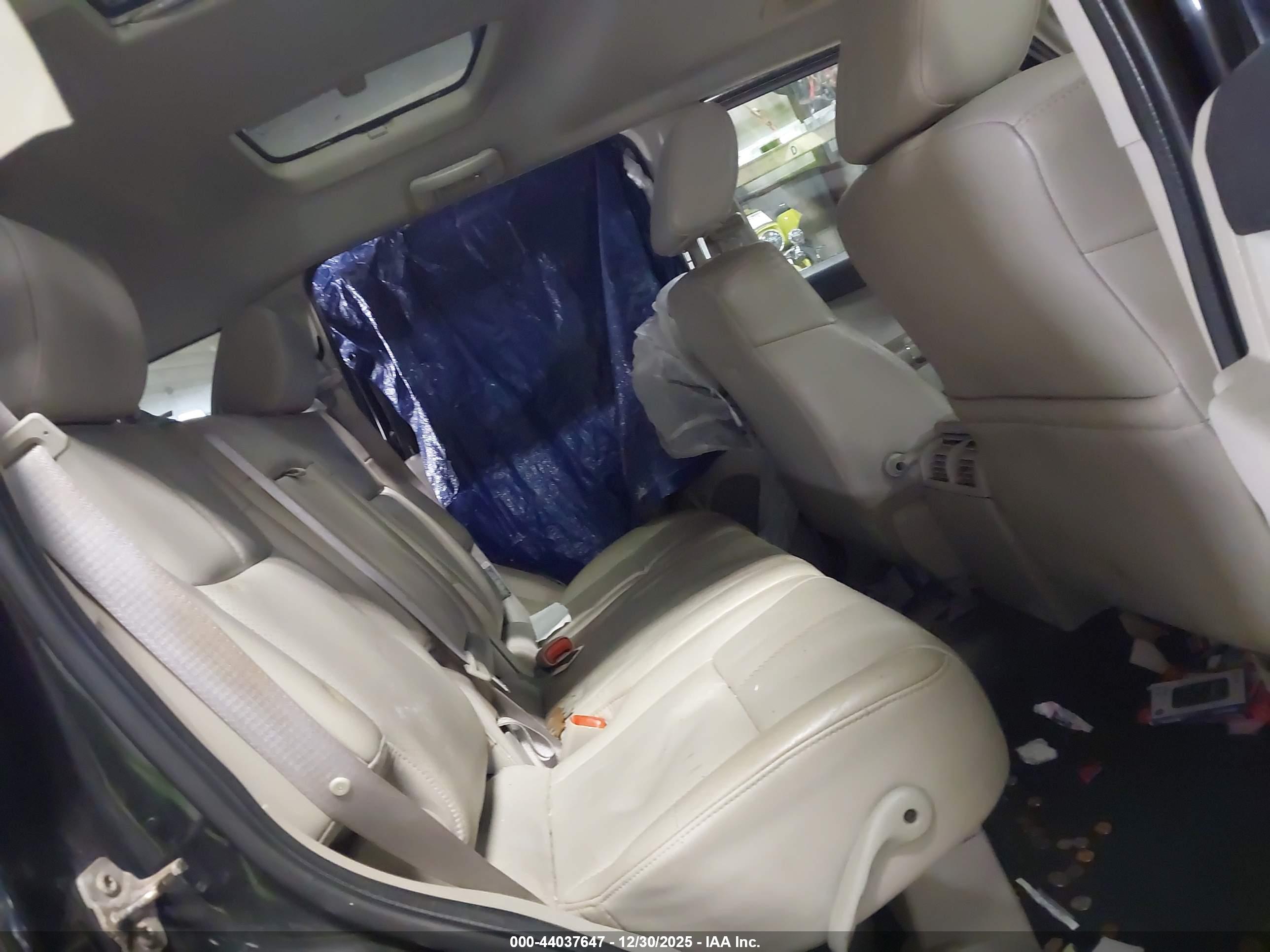 JEEP COMMANDER image 8