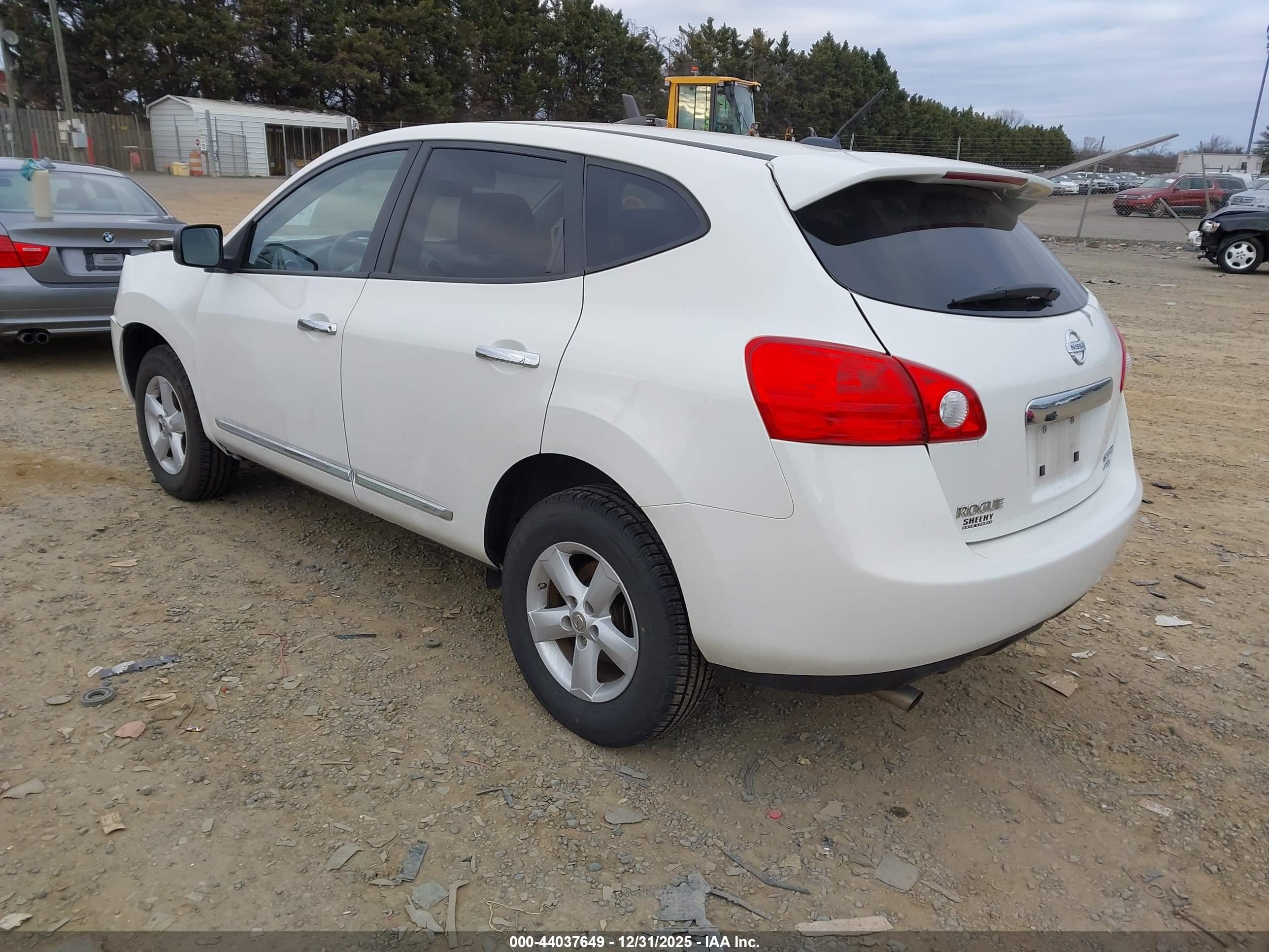 NISSAN ROGUE image 3