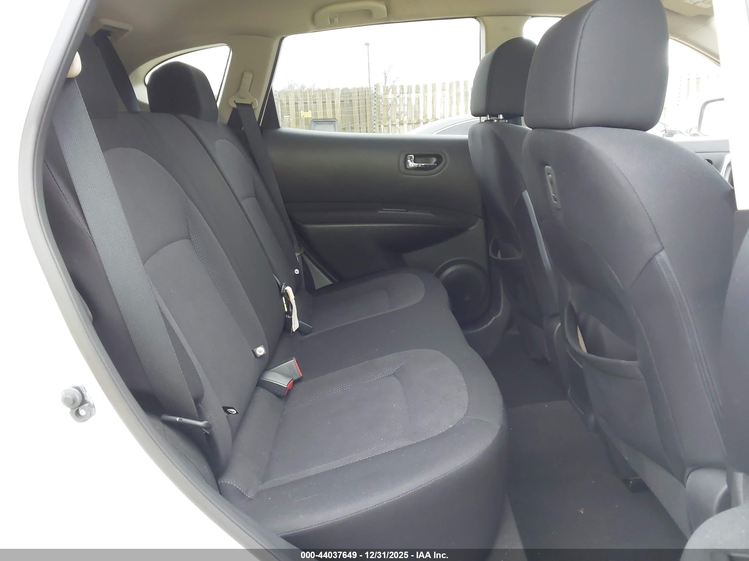 NISSAN ROGUE image 8